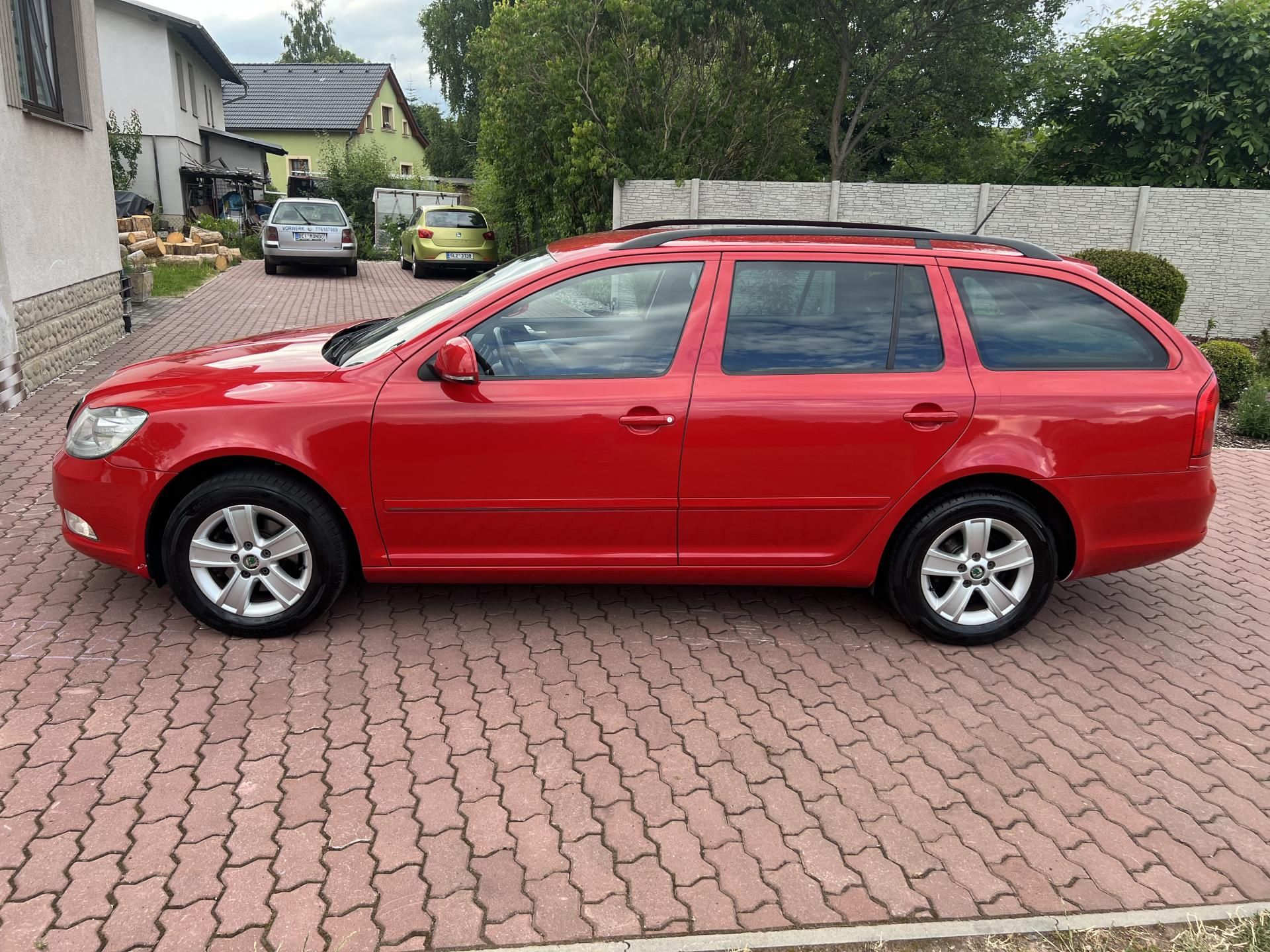 Škoda Octavia, 1.2TSI 77KW,EDITION,TZ,ALU,ESP - fotka 4