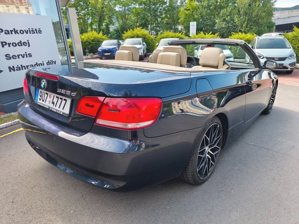 BMW Řada 3, 325 D Kabriolet - fotka 6