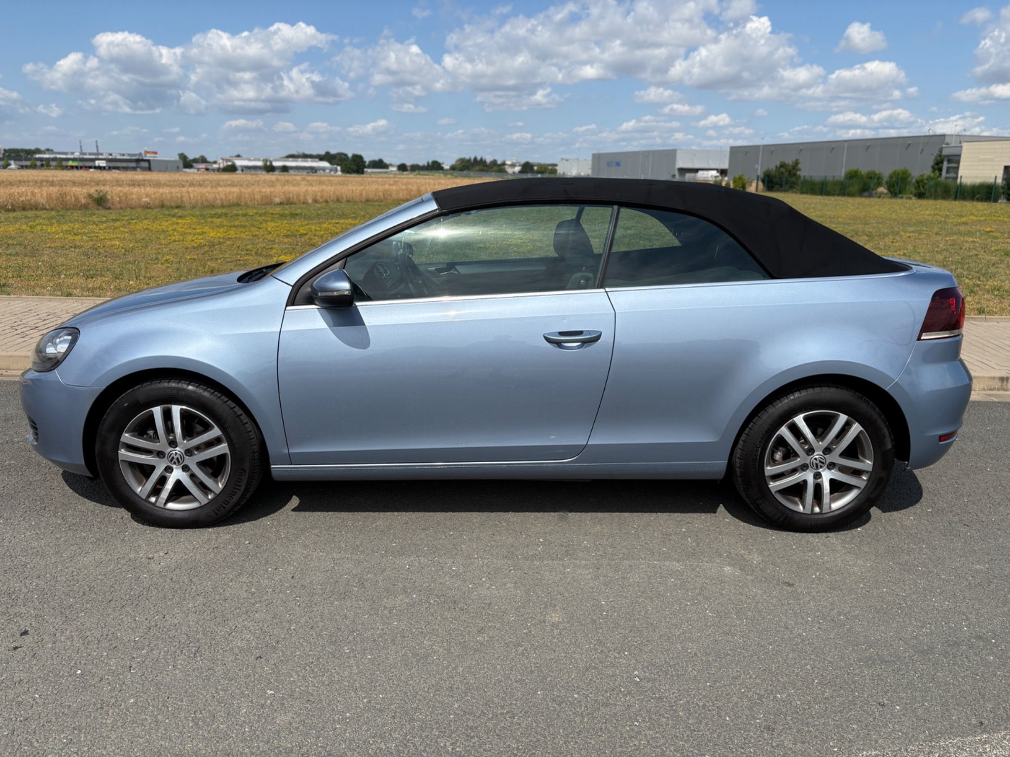 Volkswagen Golf, 1.2 TSI CABRIOLET SERVISKA - fotka 2