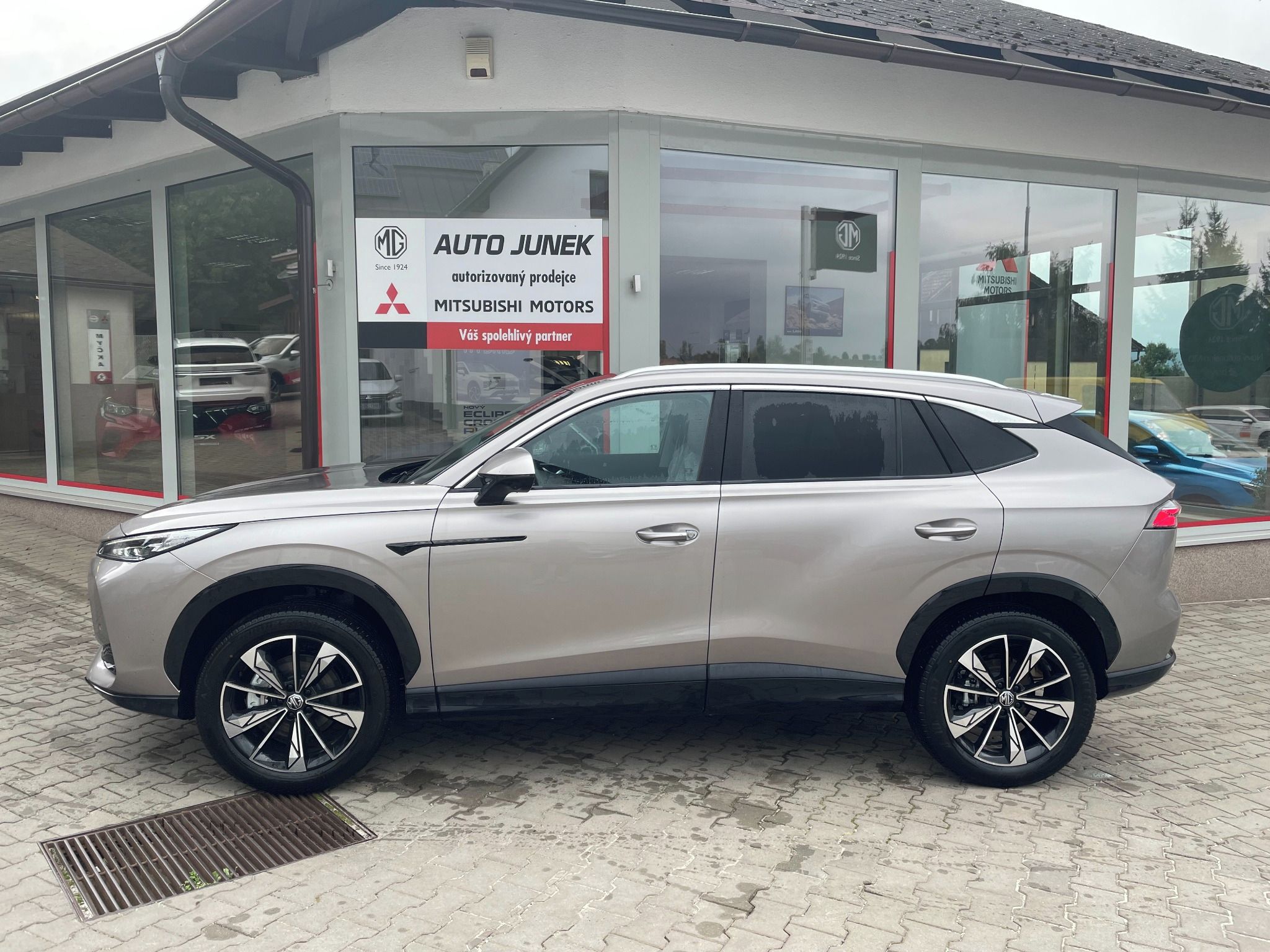 MG HS, 1.5 TGI PHEV EXCLUSIVE - fotka 3