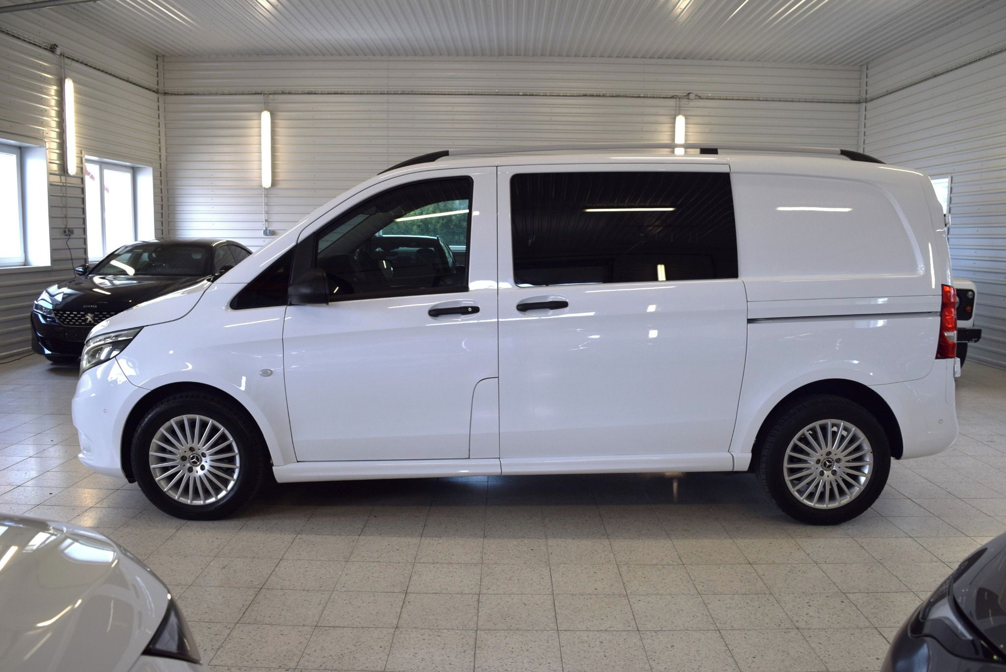 Mercedes-Benz Vito, 114 CDI MIXTO LED 5 MÍST-DPH - fotka 2