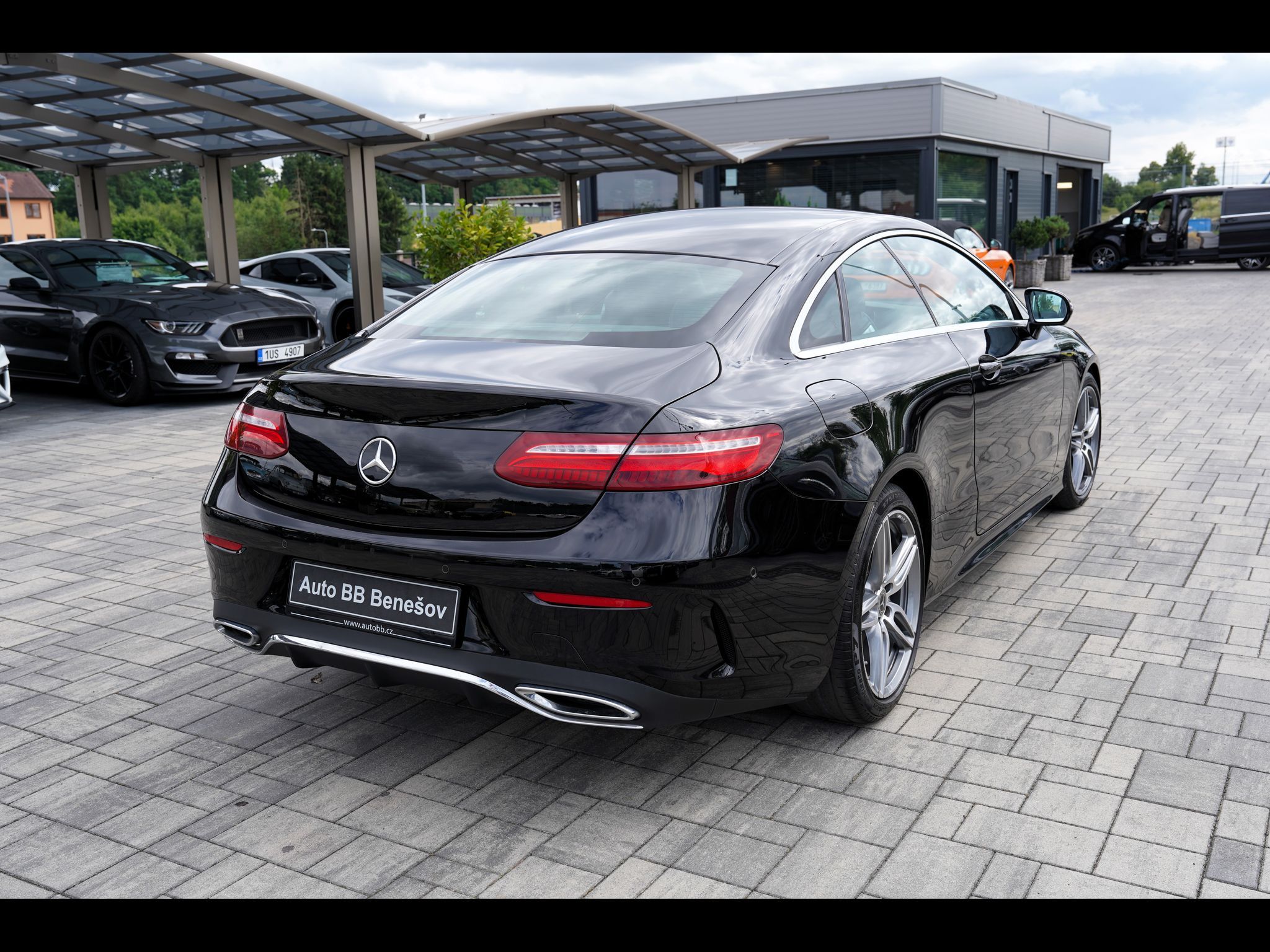 Mercedes-Benz Třídy E, E 300d AMG Avantgarde/245 PS - fotka 6