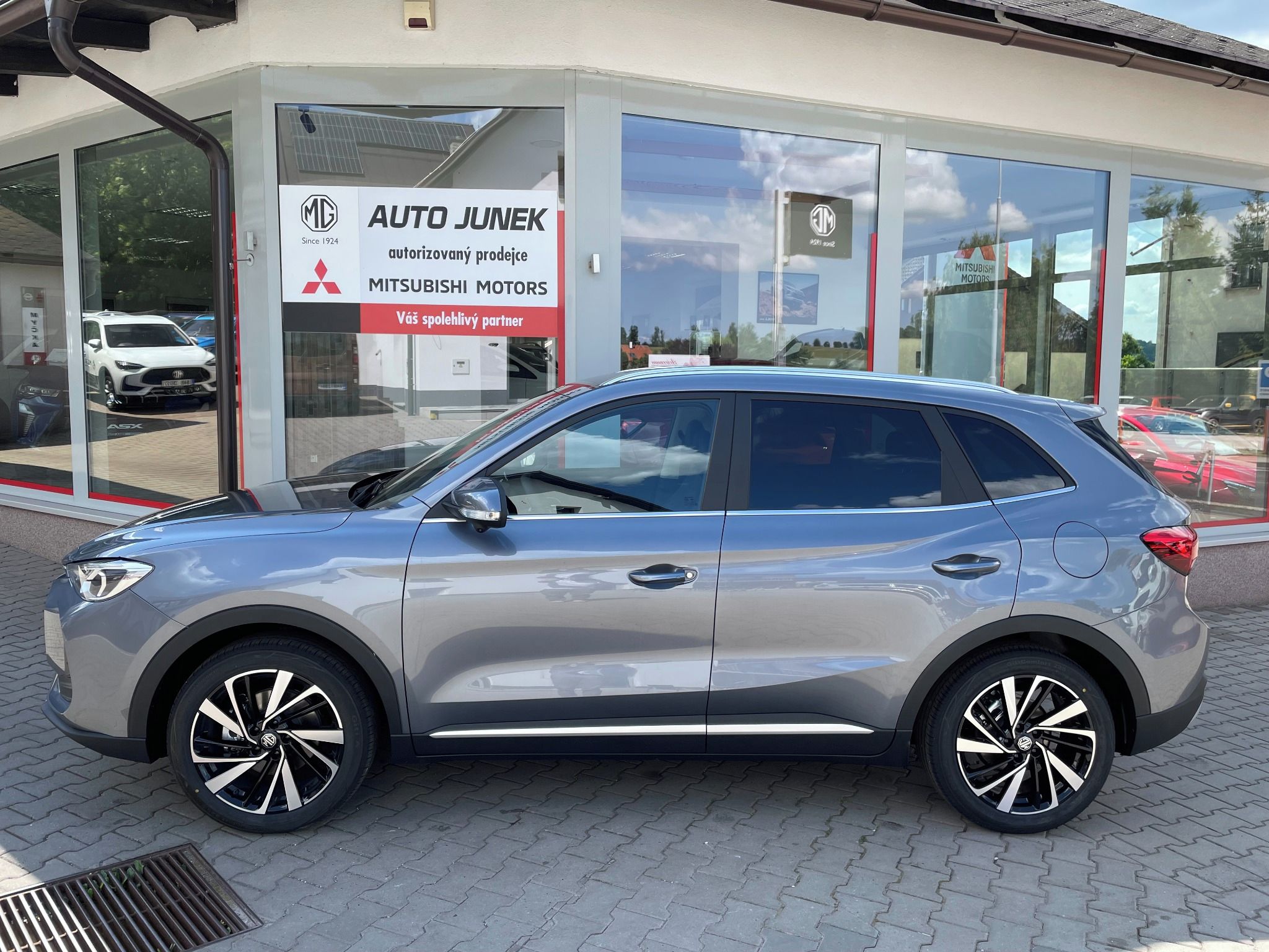 MG ZS, 1.5 HYBRID+ EXCLUSIVE - fotka 2