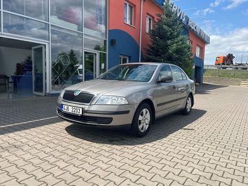 1,6 MPI, 75kW, MANUÁL, 2xKOLA