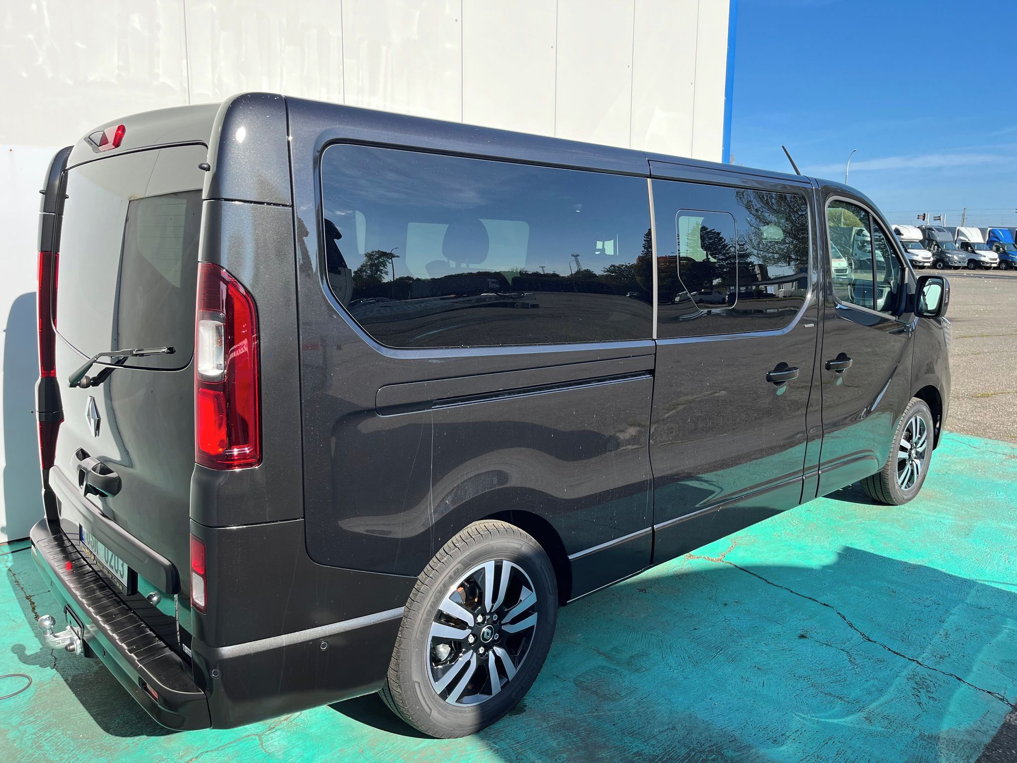 Renault Trafic, 2.0, 125kW, 7míst, Automat - fotka 2