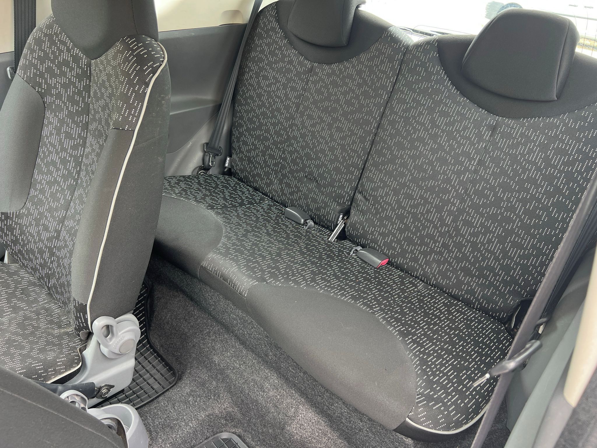 Peugeot 107, 1.0i - fotka 6