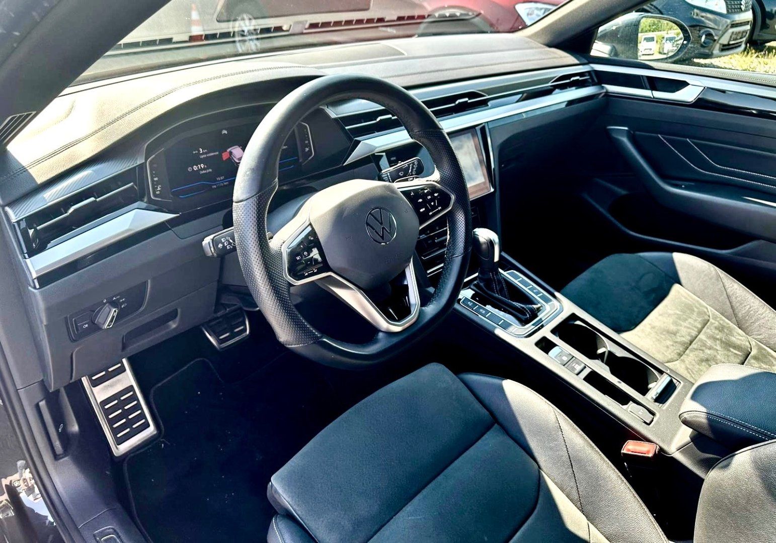 Volkswagen Arteon, 2.0 TDi R-line - fotka 3