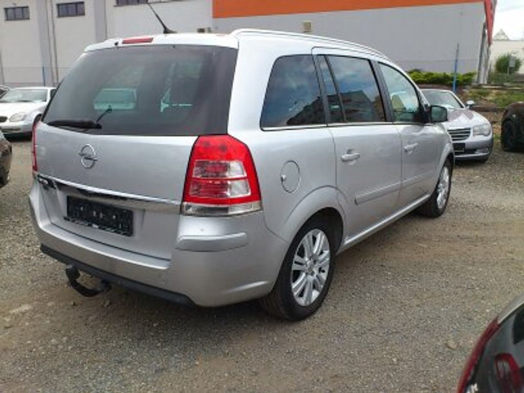 Opel Zafira, 1.8 i 103 Kw 7 míst - fotka 5