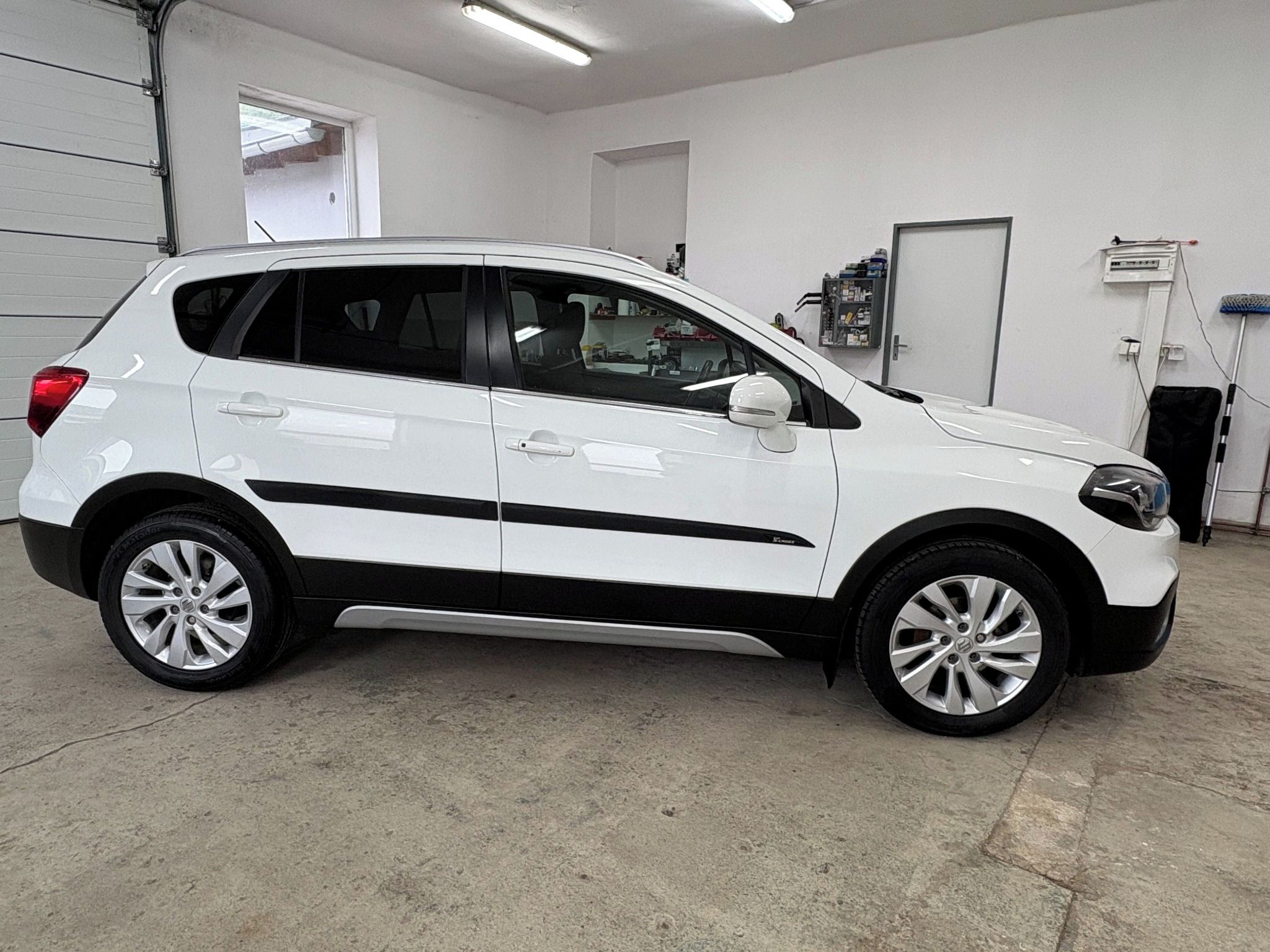 Suzuki SX4 S-Cross, 1.4 BoosterJet PREMIUM  1.MAJ. - fotka 4