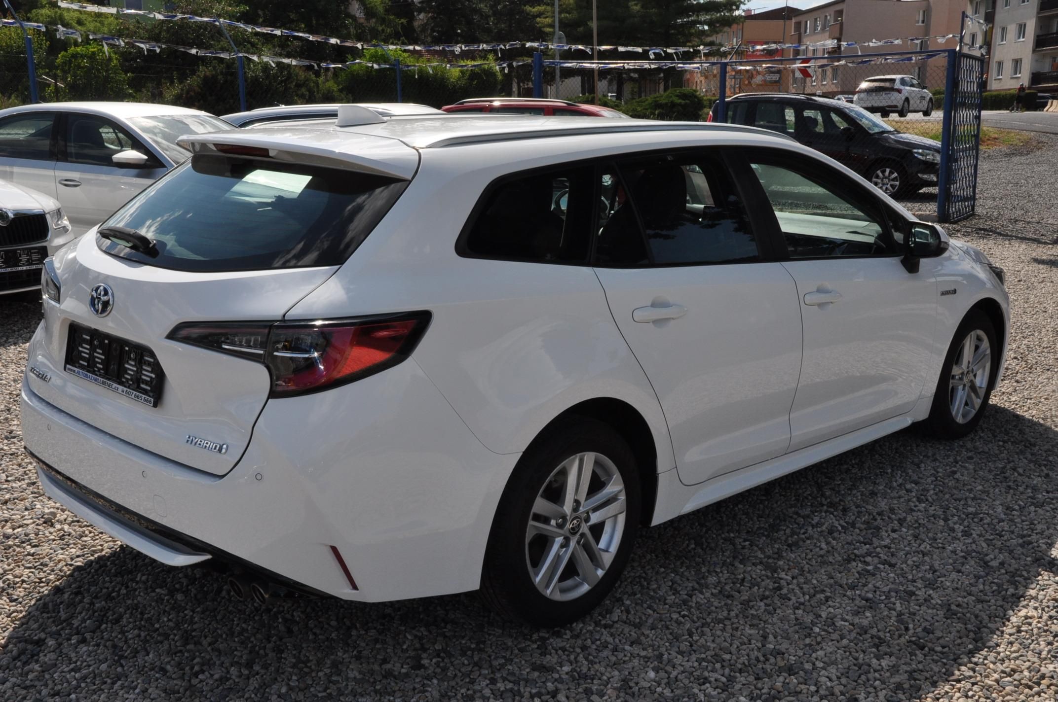 Toyota Corolla, 2.0 Hybrid 112kW KOMBI - fotka 3