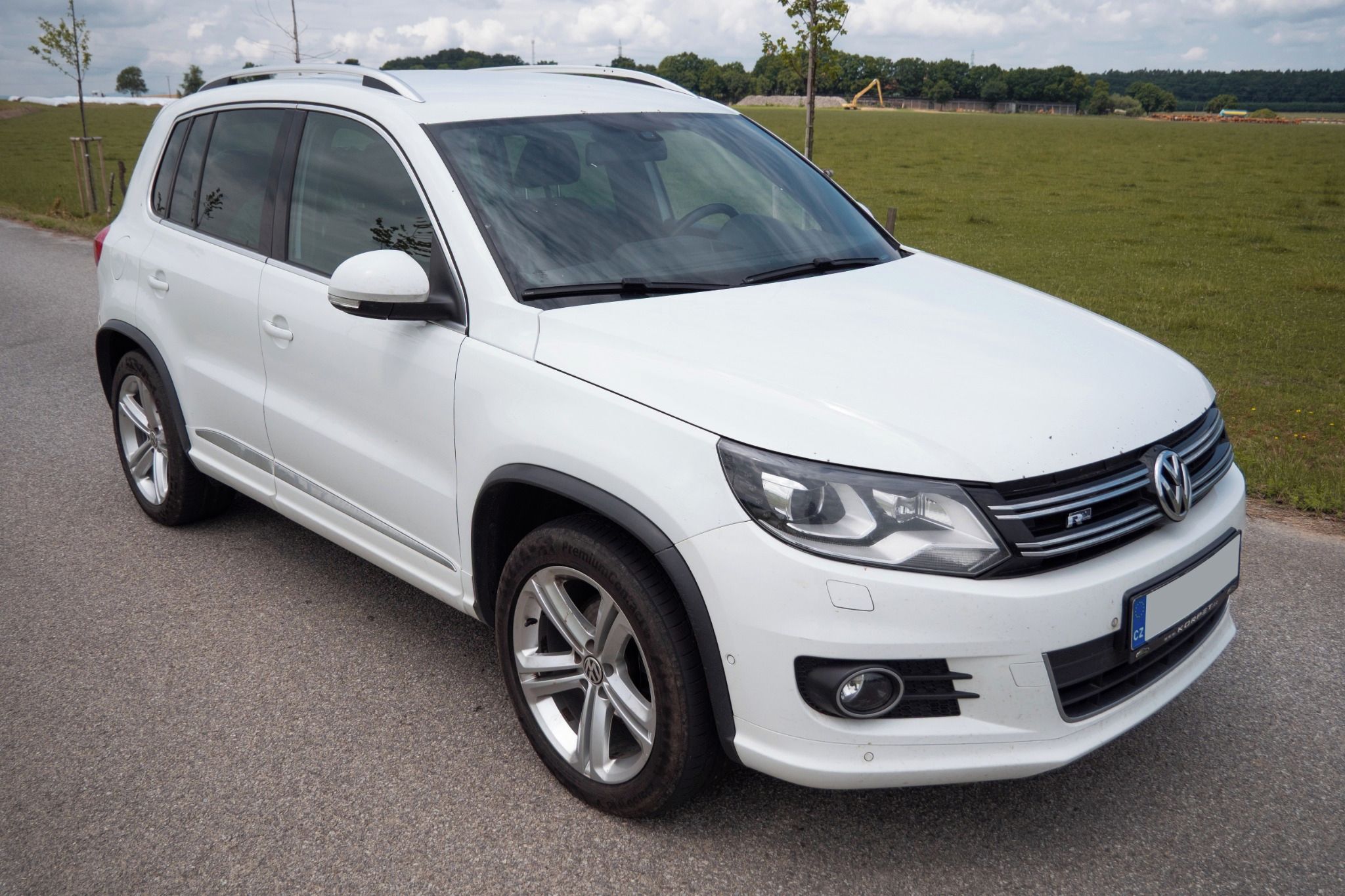 Volkswagen Tiguan, 2.0 TDI 103kW DSG 4x4 R-Line - fotka 2