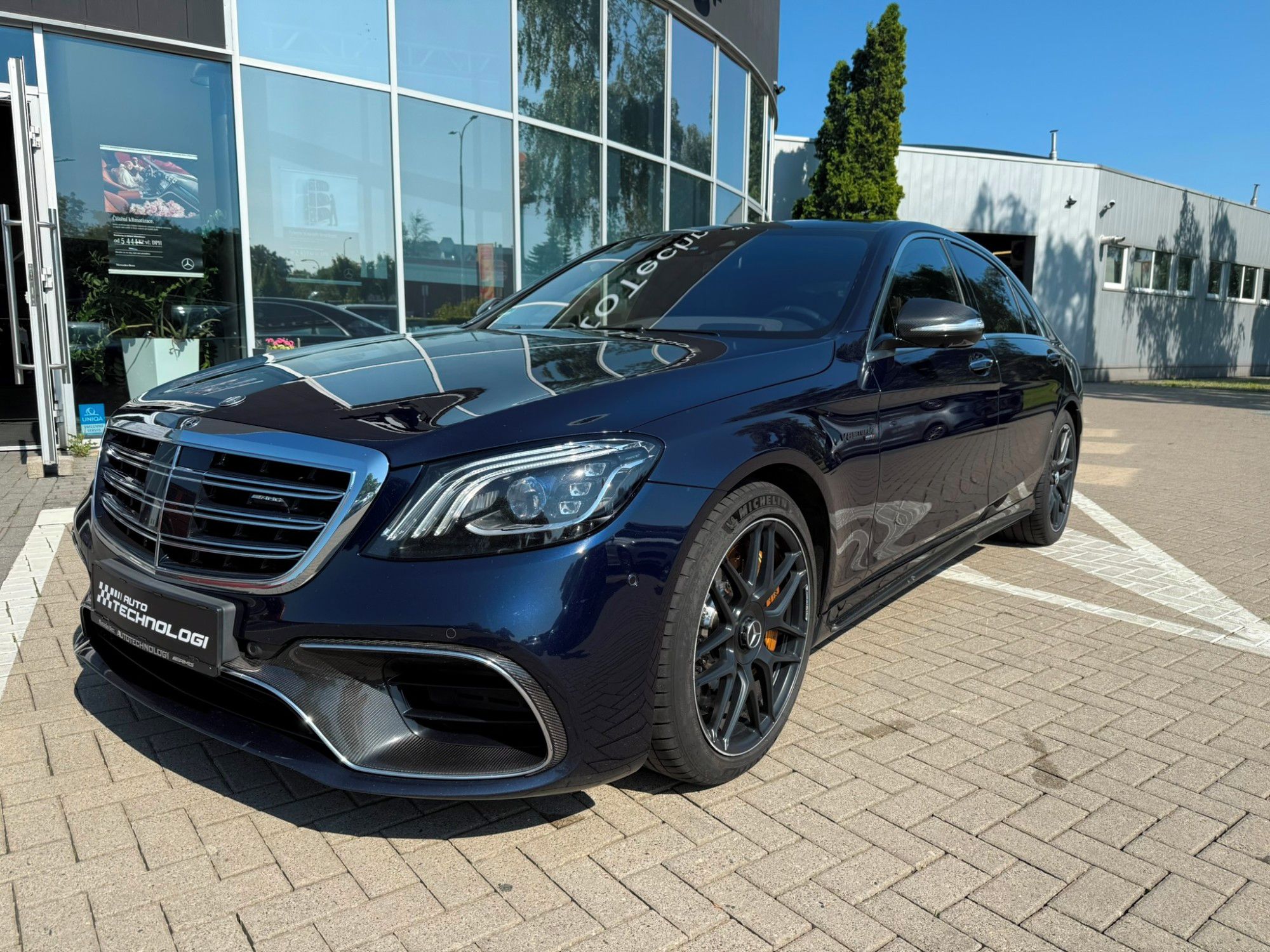 Mercedes-Benz Třídy S, 63 4MATIC+ L - fotka 2