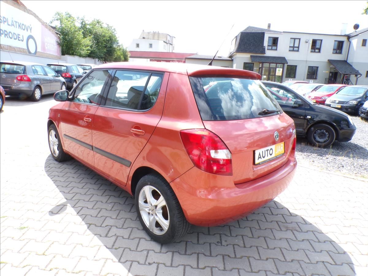 Škoda Fabia, 1,2 12V 51KW  DIGI.KLIMA - fotka 4