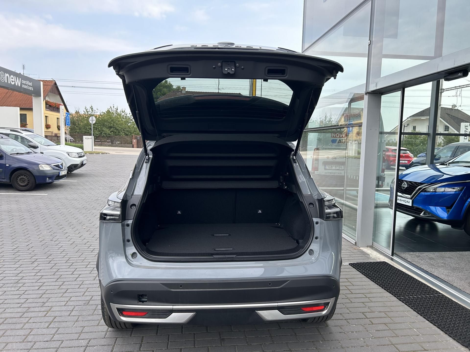 Nissan Qashqai, N-CONNECTA 1.3 DIG-T 103kw 6MT - fotka 6