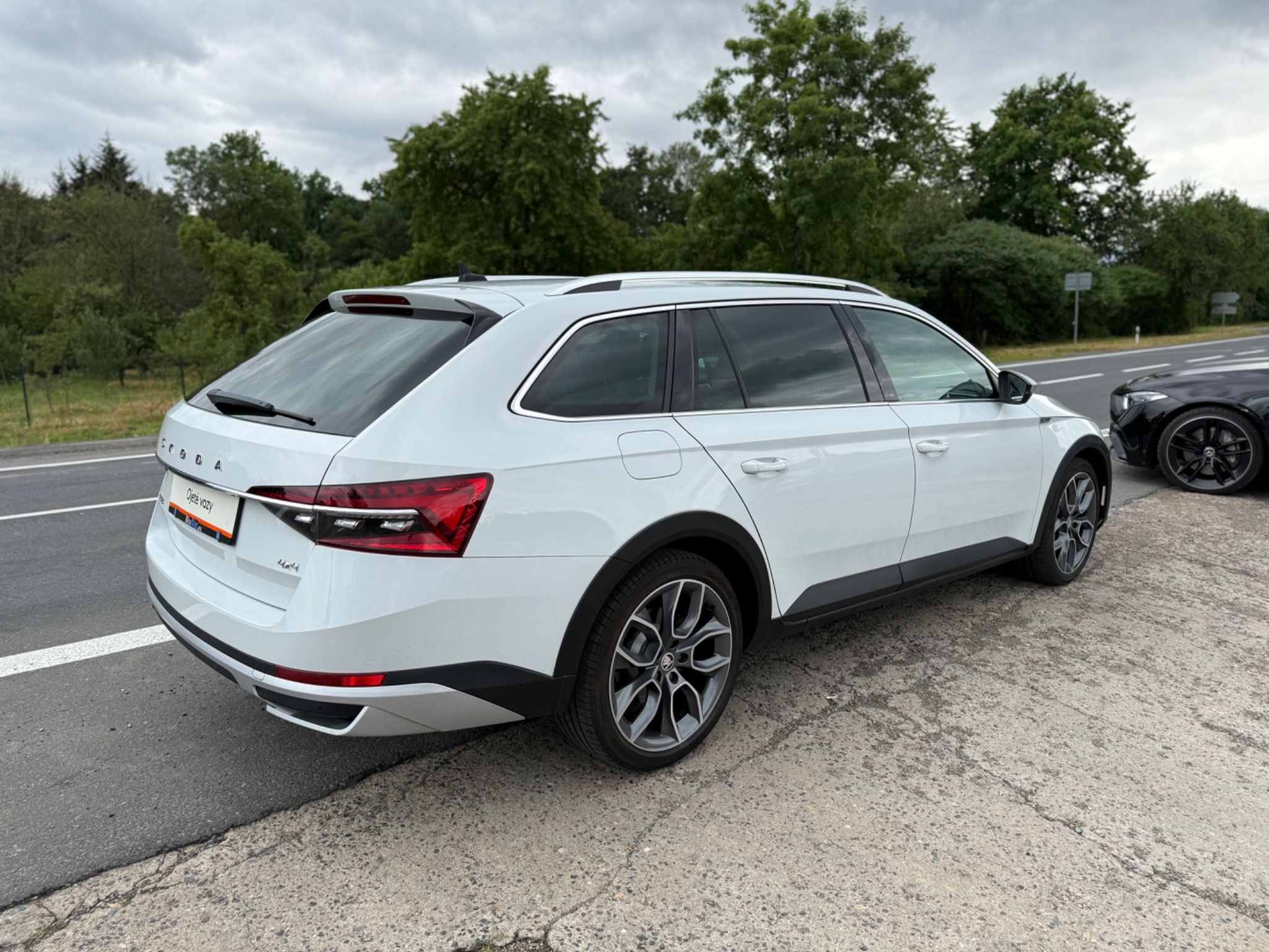 Škoda Superb, Scout 2.0TDI FL 140kw DSG 4x4 - fotka 4