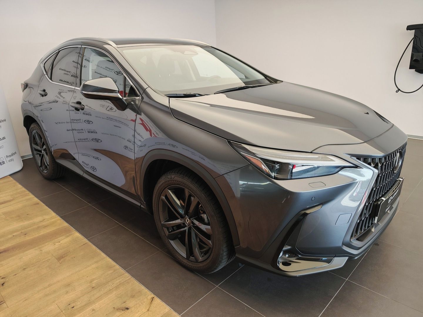 Lexus NX 450h+, 450h+ Plug-in Hybrid EXECUTIVE - fotka 3