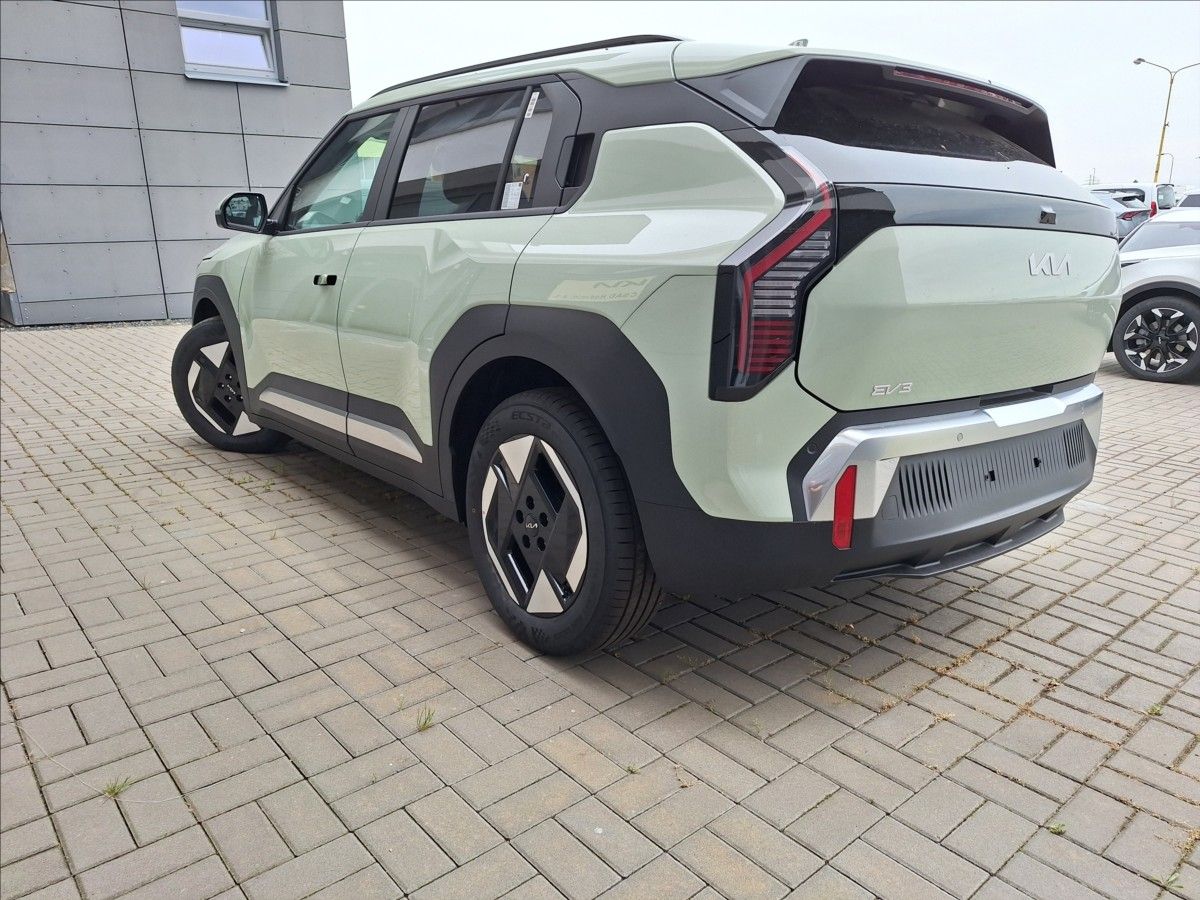 Kia EV3, elektro  Earth 81,4 KW 150k - fotka 2