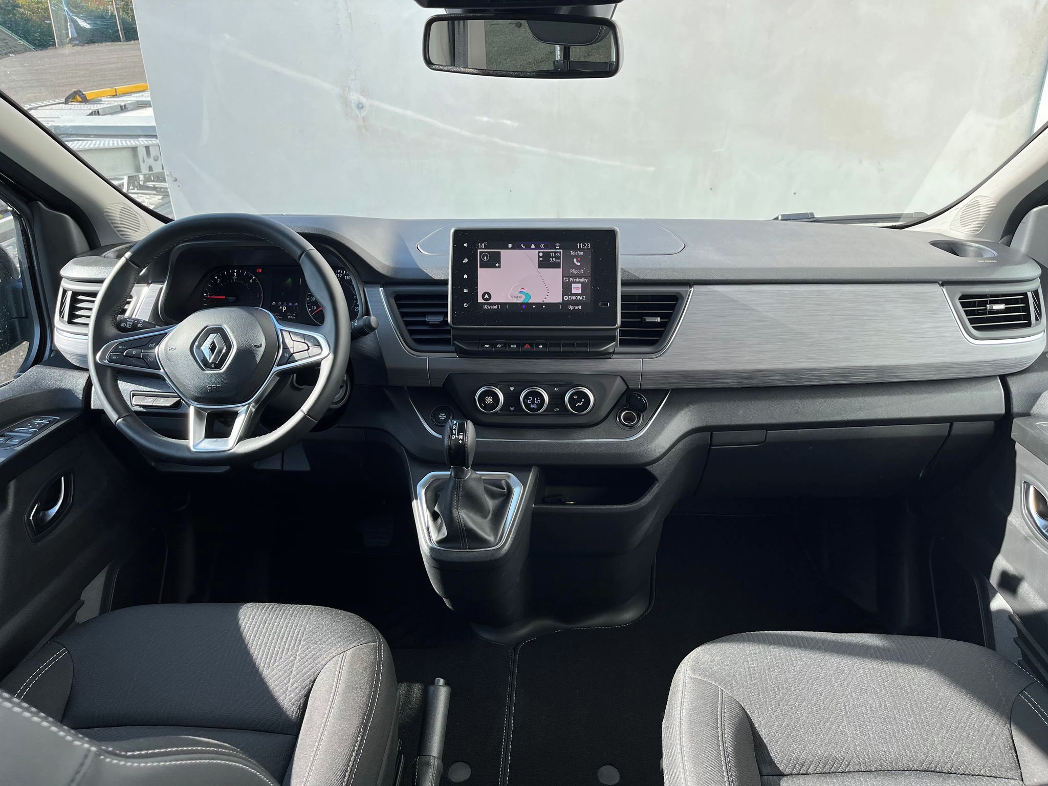 Renault Trafic, 2.0, 125kW, 7míst, Automat - fotka 6