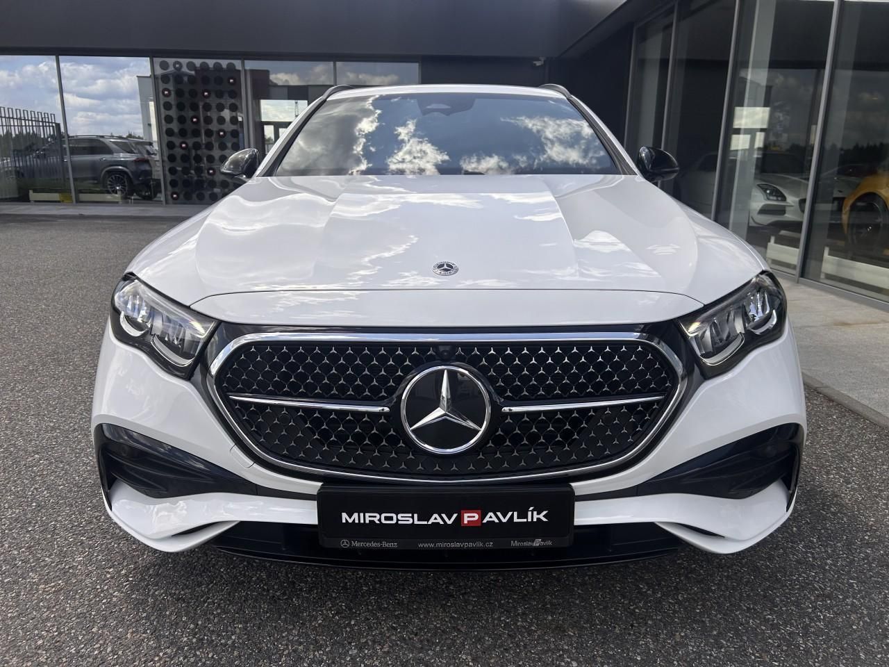 Mercedes-Benz Třídy E, E 220d 4MATIC kombi AMG - fotka 6