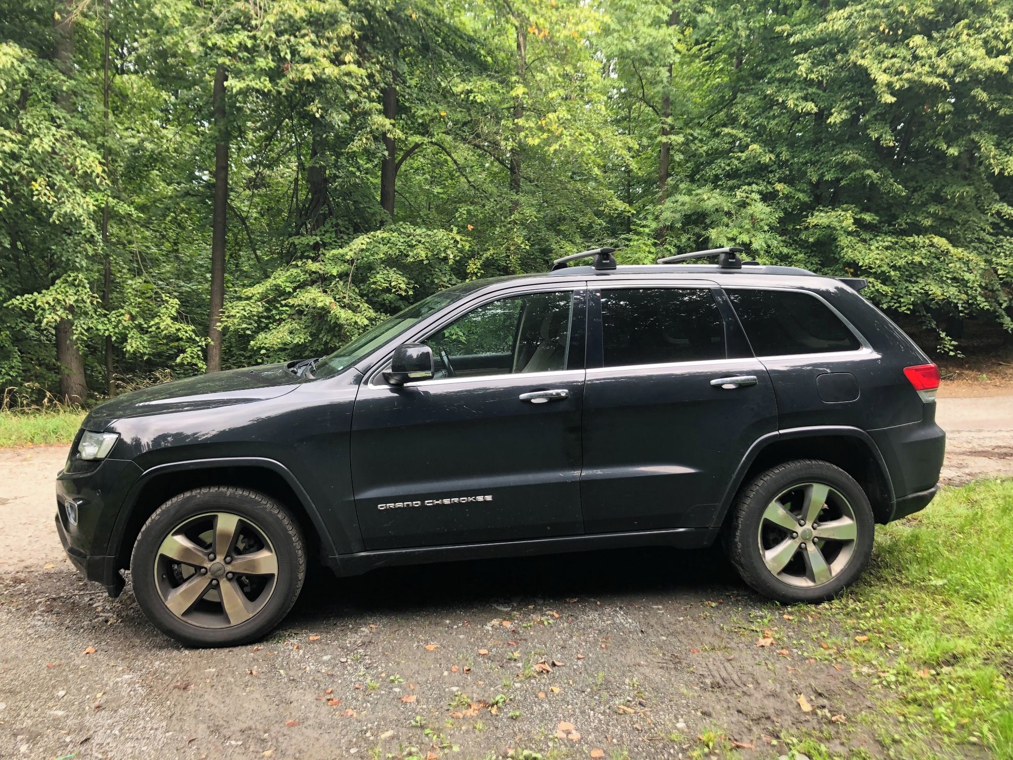 Jeep Grand Cherokee, SVĚTLÝ INTERIÉR - fotka 2