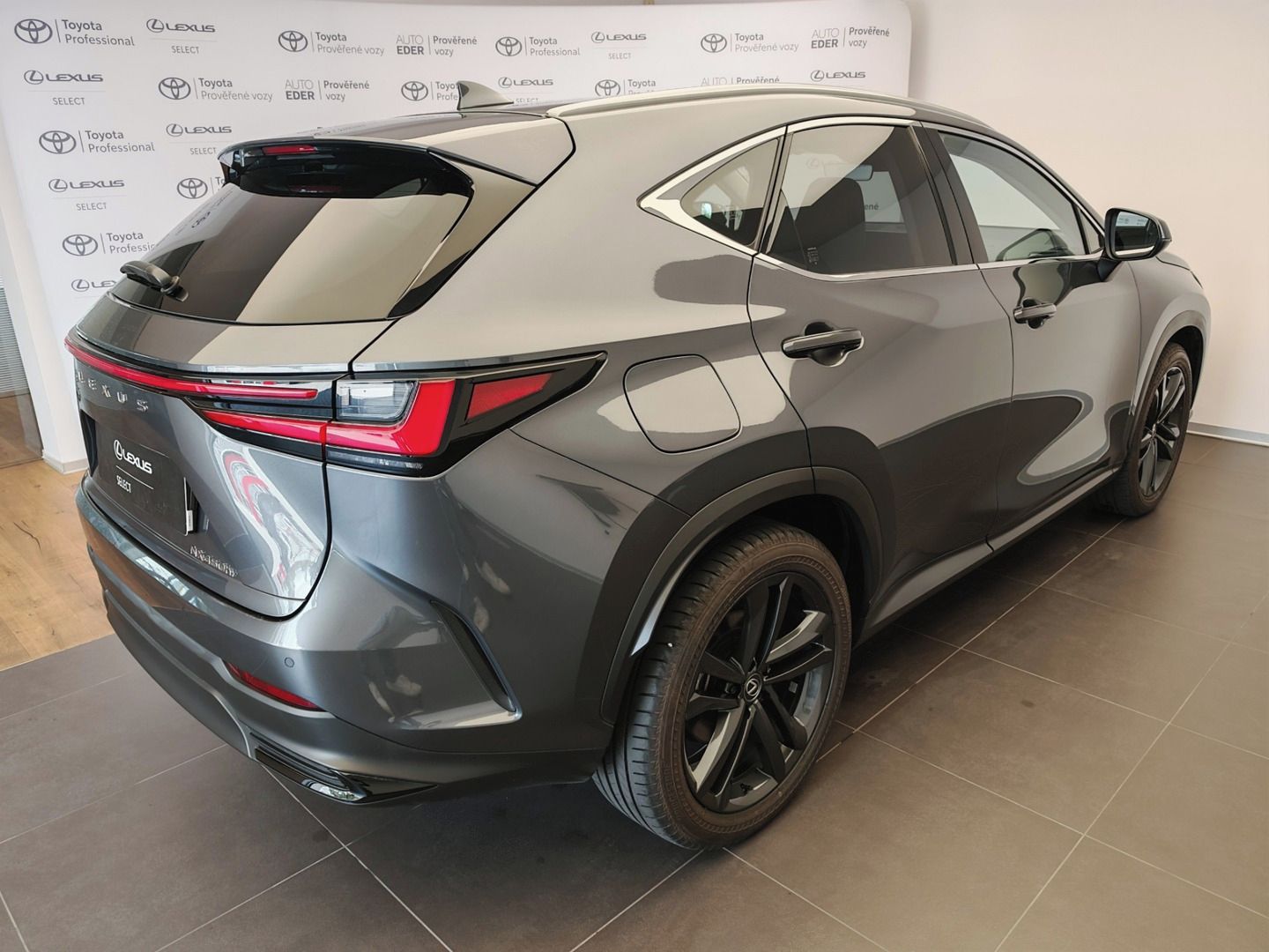 Lexus NX 450h+, 450h+ Plug-in Hybrid EXECUTIVE - fotka 4