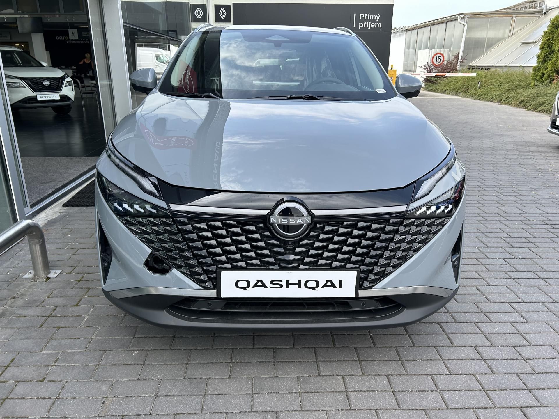 Nissan Qashqai, N-CONNECTA 1.3 DIG-T 103kw 6MT - fotka 3