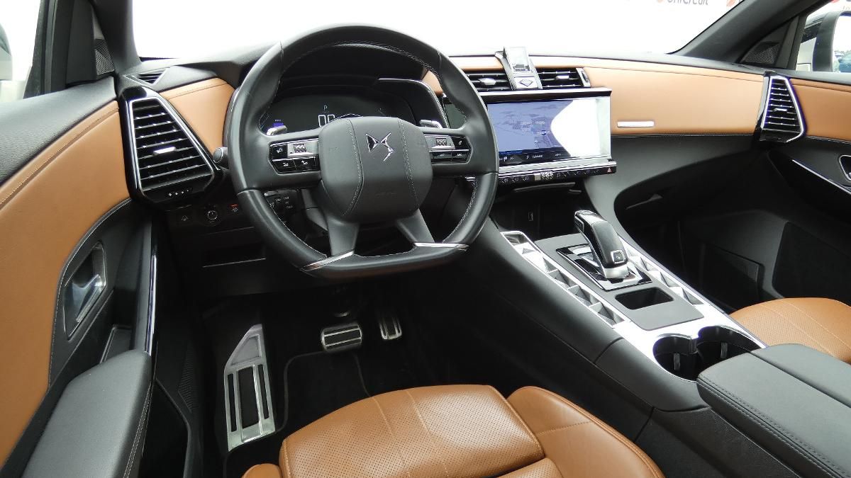 DS 7 Crossback, 1.6 E-TENSE 4x4 Pluq-in Hybrid - fotka 5