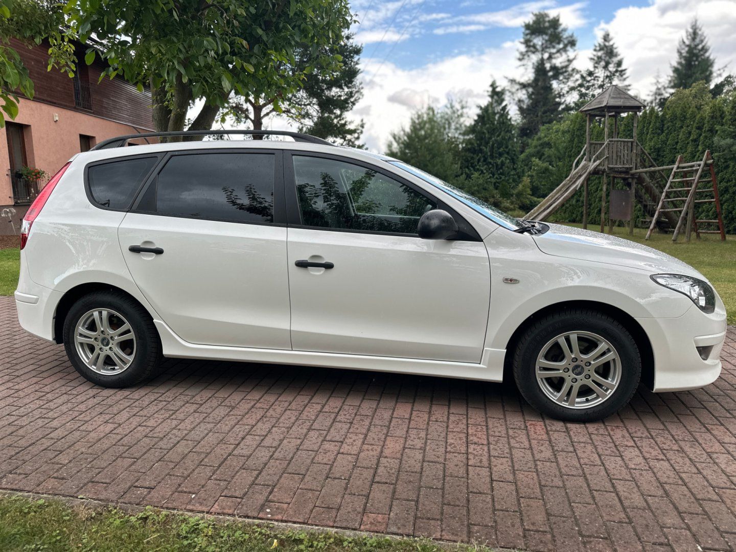 Hyundai i30, CW 1.6Crdi 66kw FIFA - fotka 6