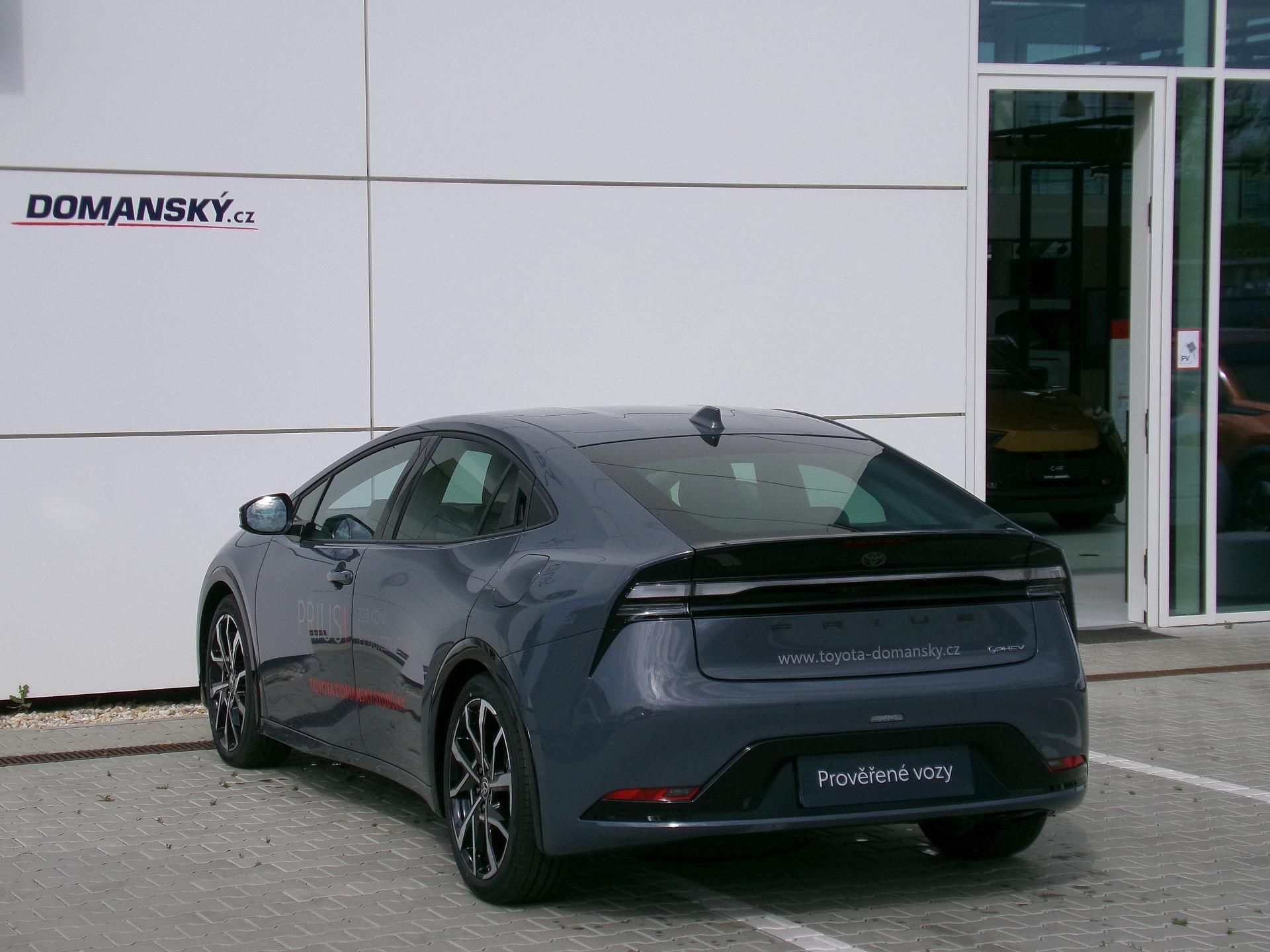 Toyota Prius, PRESTIGE 2.0 PHEV AT - fotka 3