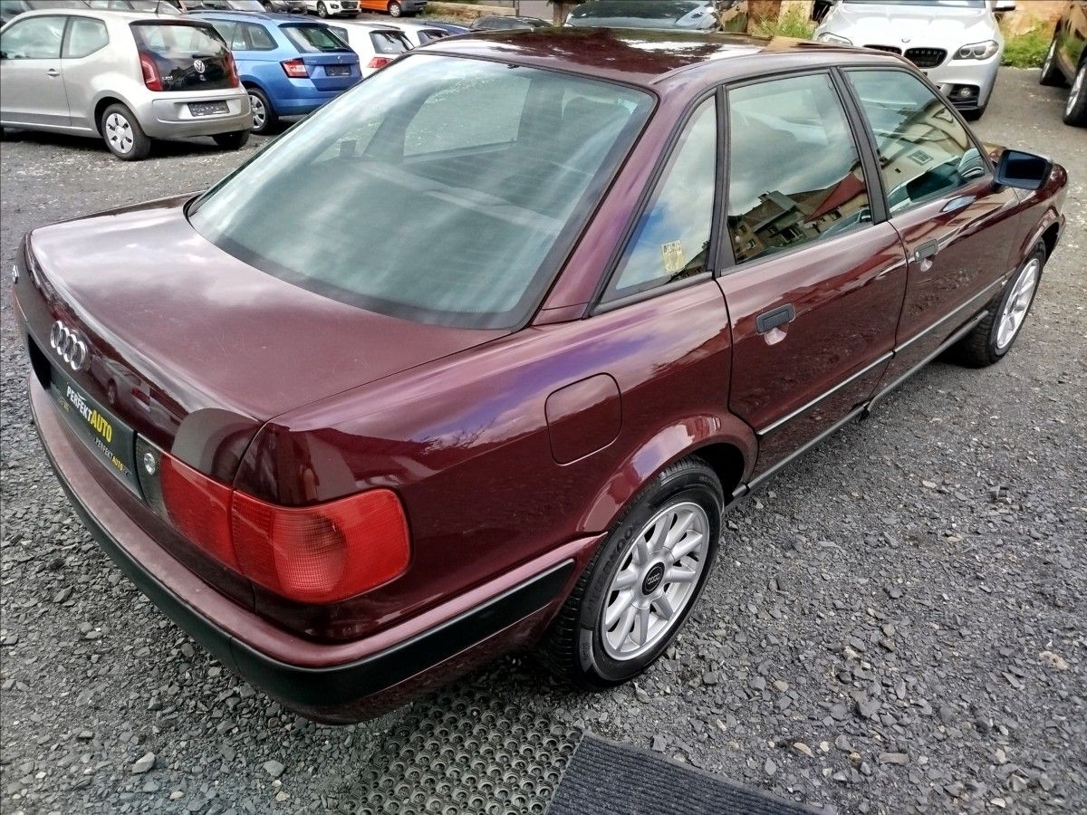 Audi 80, 2,0 i originál bez zásahů - fotka 6