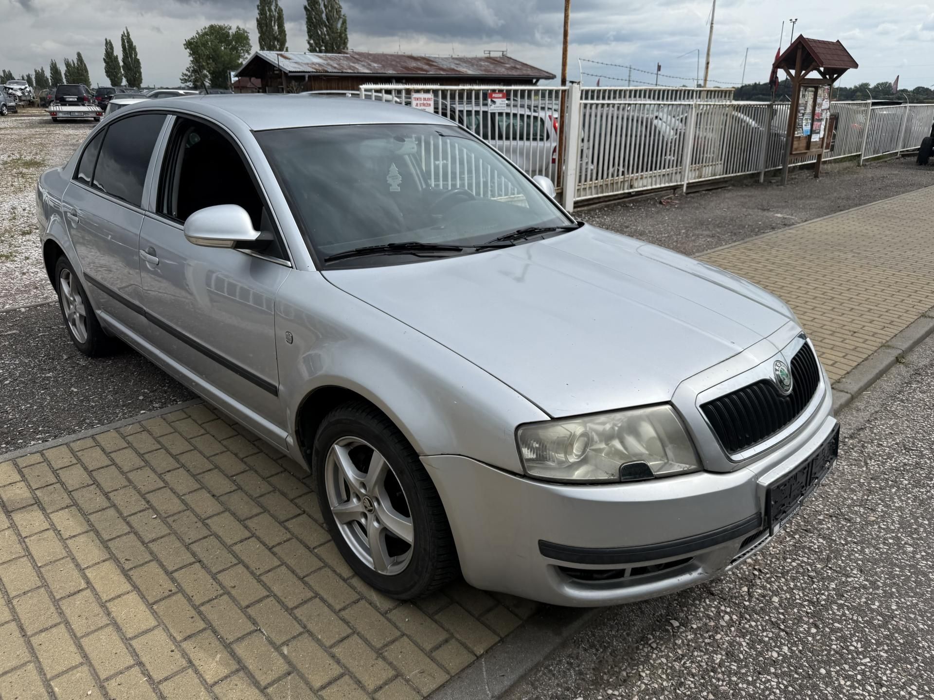 Škoda Superb, 2,0 TDI 103 KW - fotka 6