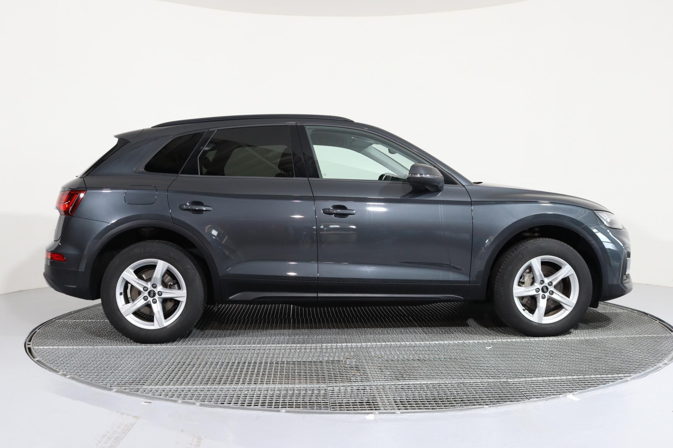 Audi Q5, 40 TDI quattro Stronic - fotka 4
