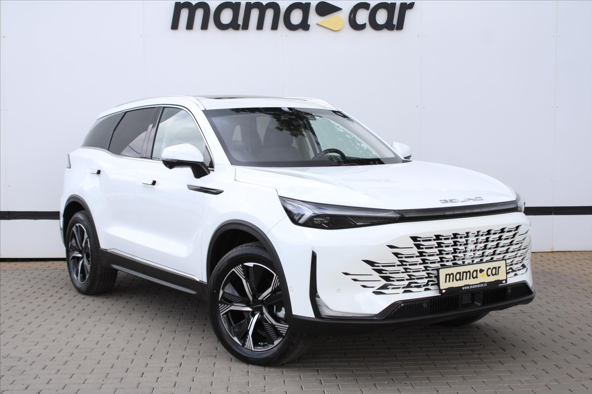 BAIC X7, 1.5T 130kW A/T LED PANORAMA