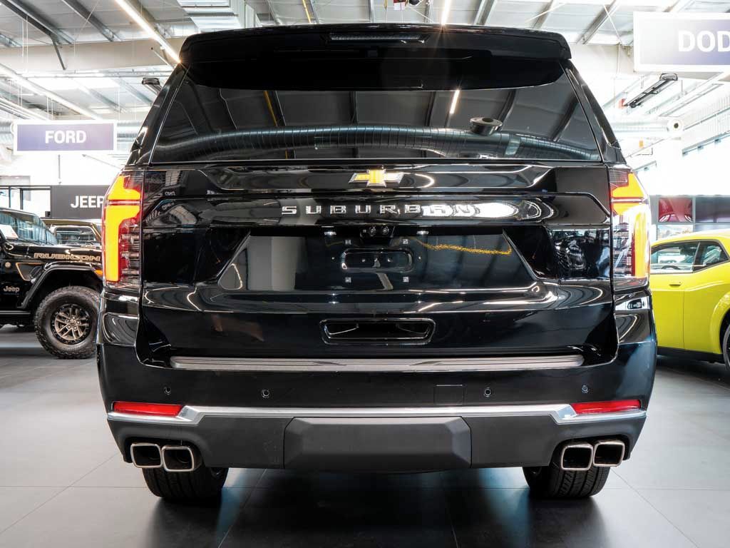 Chevrolet Suburban, 6.2 V8 High Country 24" alu - fotka 4
