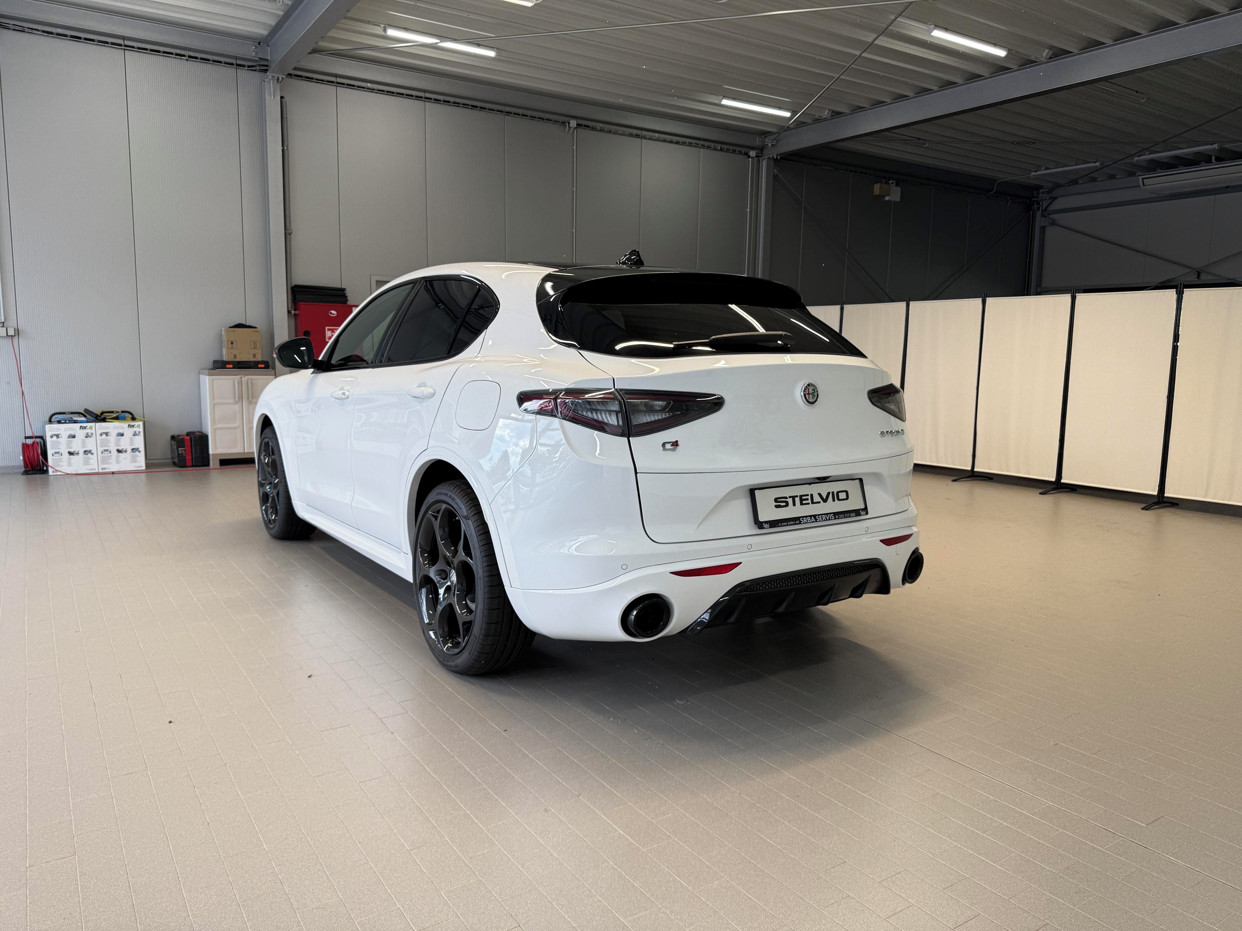 Alfa Romeo Stelvio, 2.0 Turbo 280k Q4 TRIBUTO ITAL - fotka 3