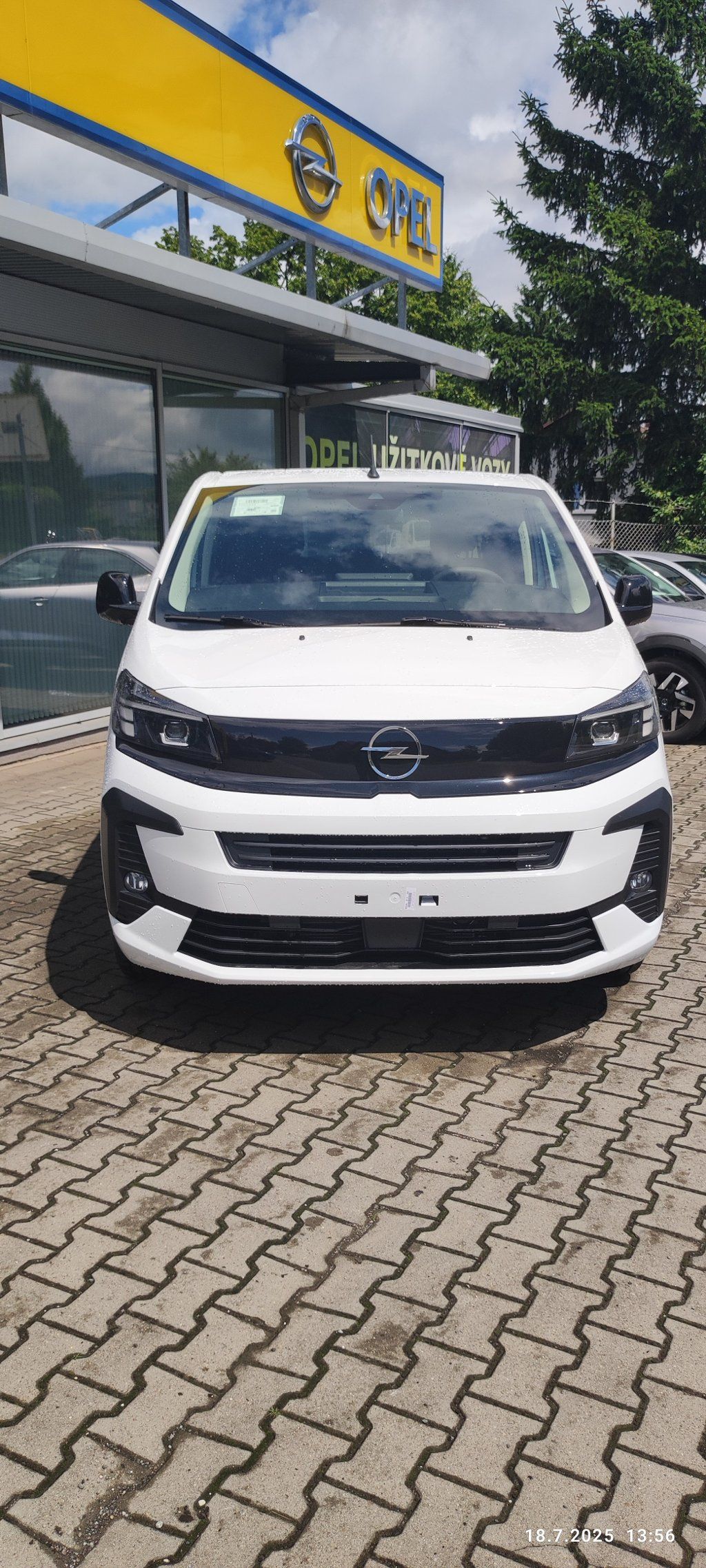 Opel Zafira, EDITION L2 2,0 CDTi 130kW AT8 - fotka 5