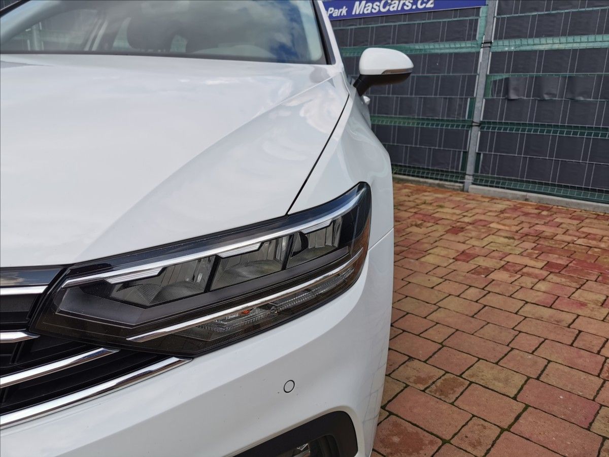 Volkswagen Passat Variant, 2.0 TDI DSG/LED/KAMERA - fotka 5