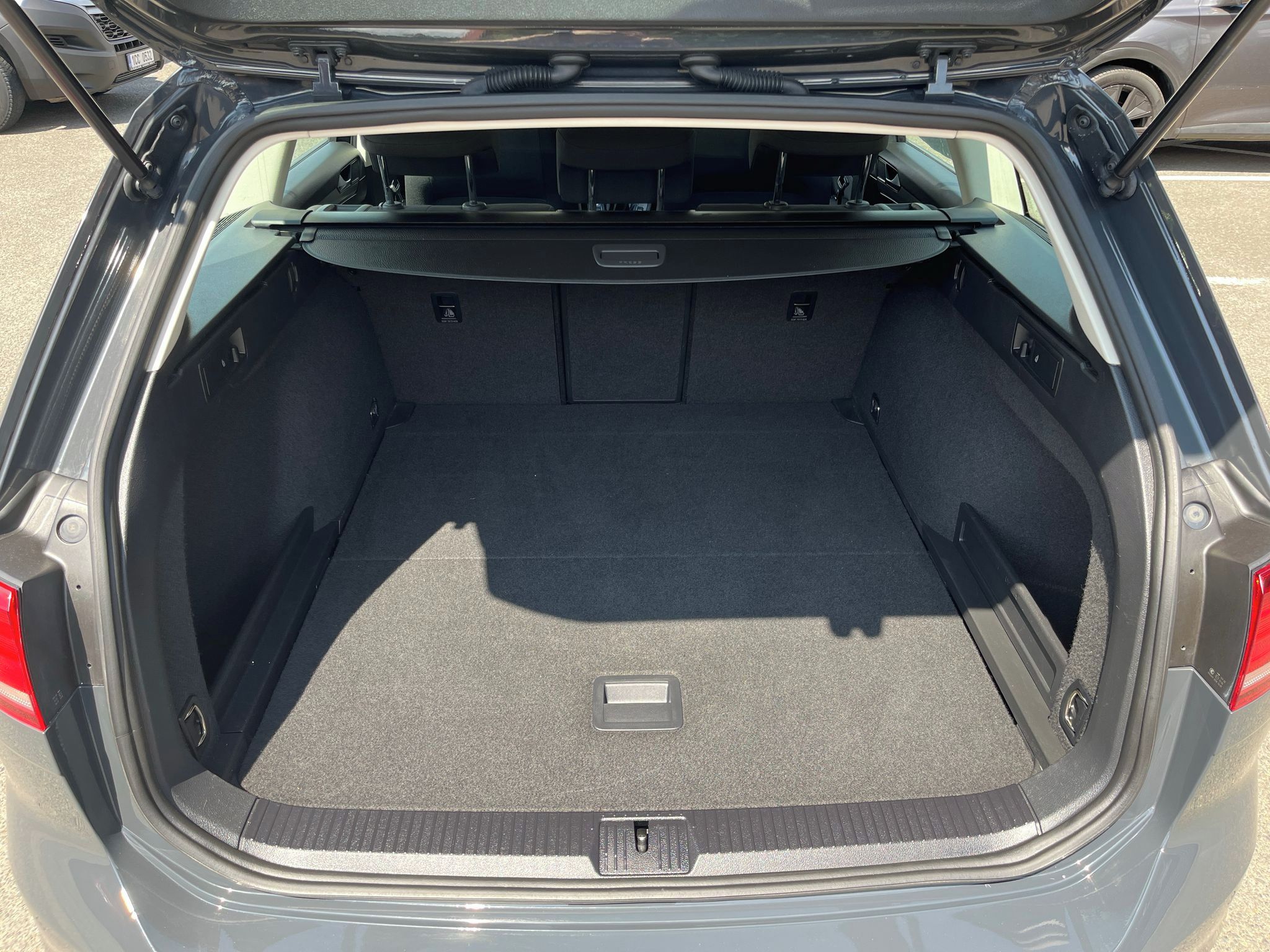 Volkswagen Passat, 1.4 TSI 92kW ZÁRUKA SERVIS - fotka 6