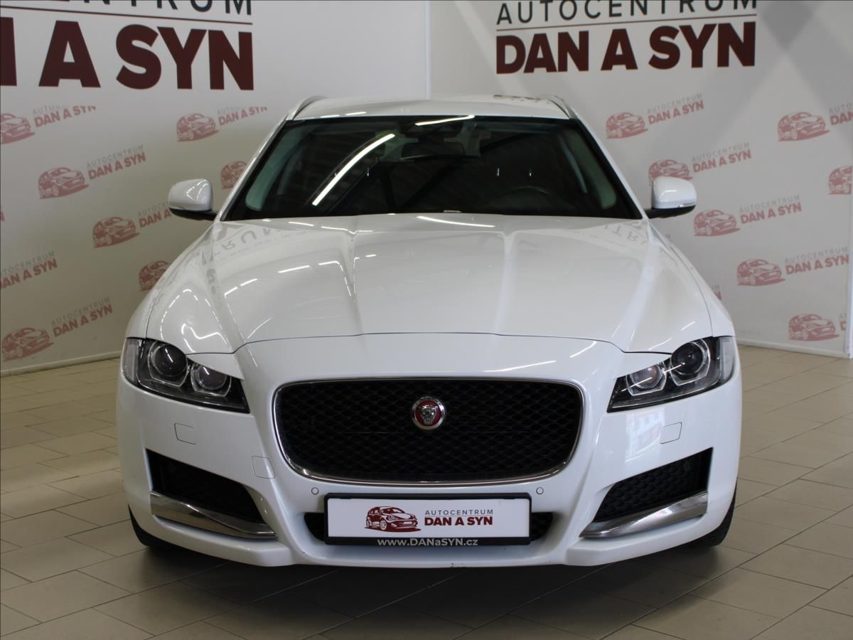 Jaguar XF, 2,0 d 132KW NAVI, KŮŽE, AUT, - fotka 2