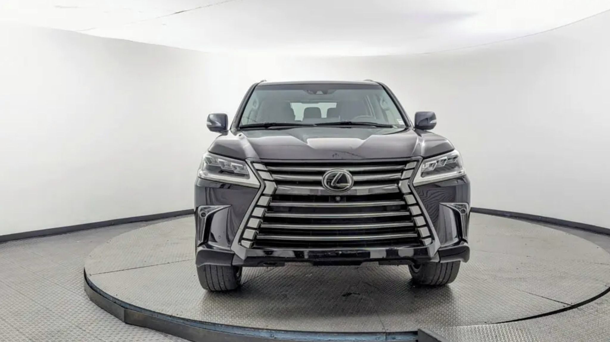 Lexus LX 570, LUXURY 7-míst - 5.7L V8 - fotka 2