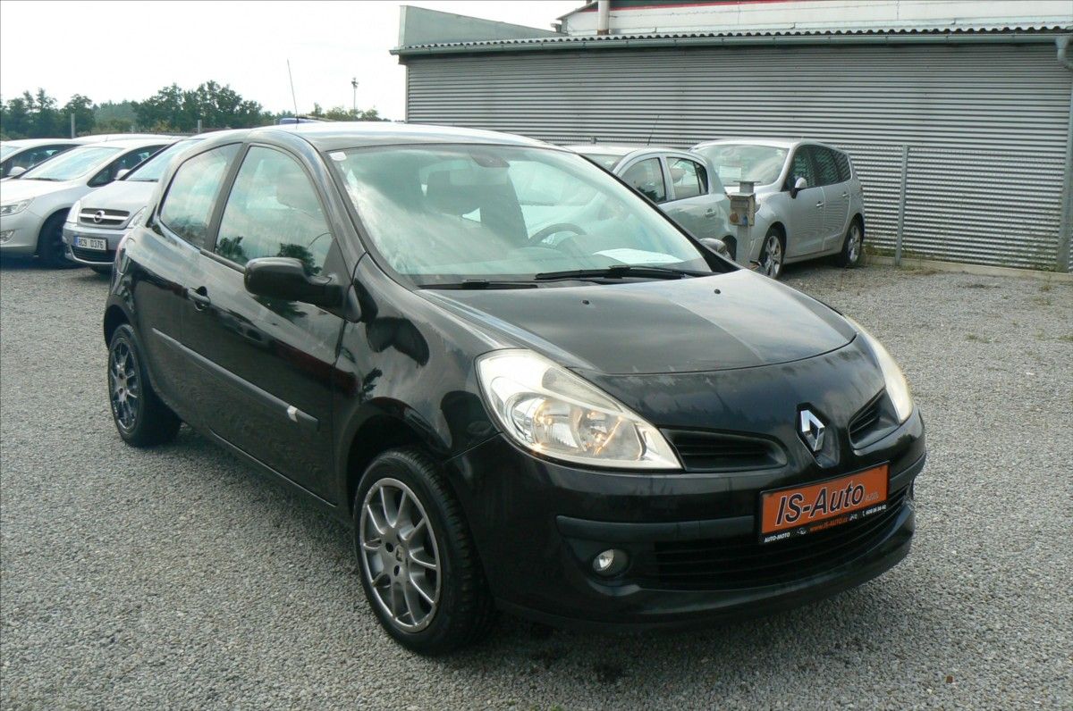 Renault Clio, 1,5 dCI - fotka 2