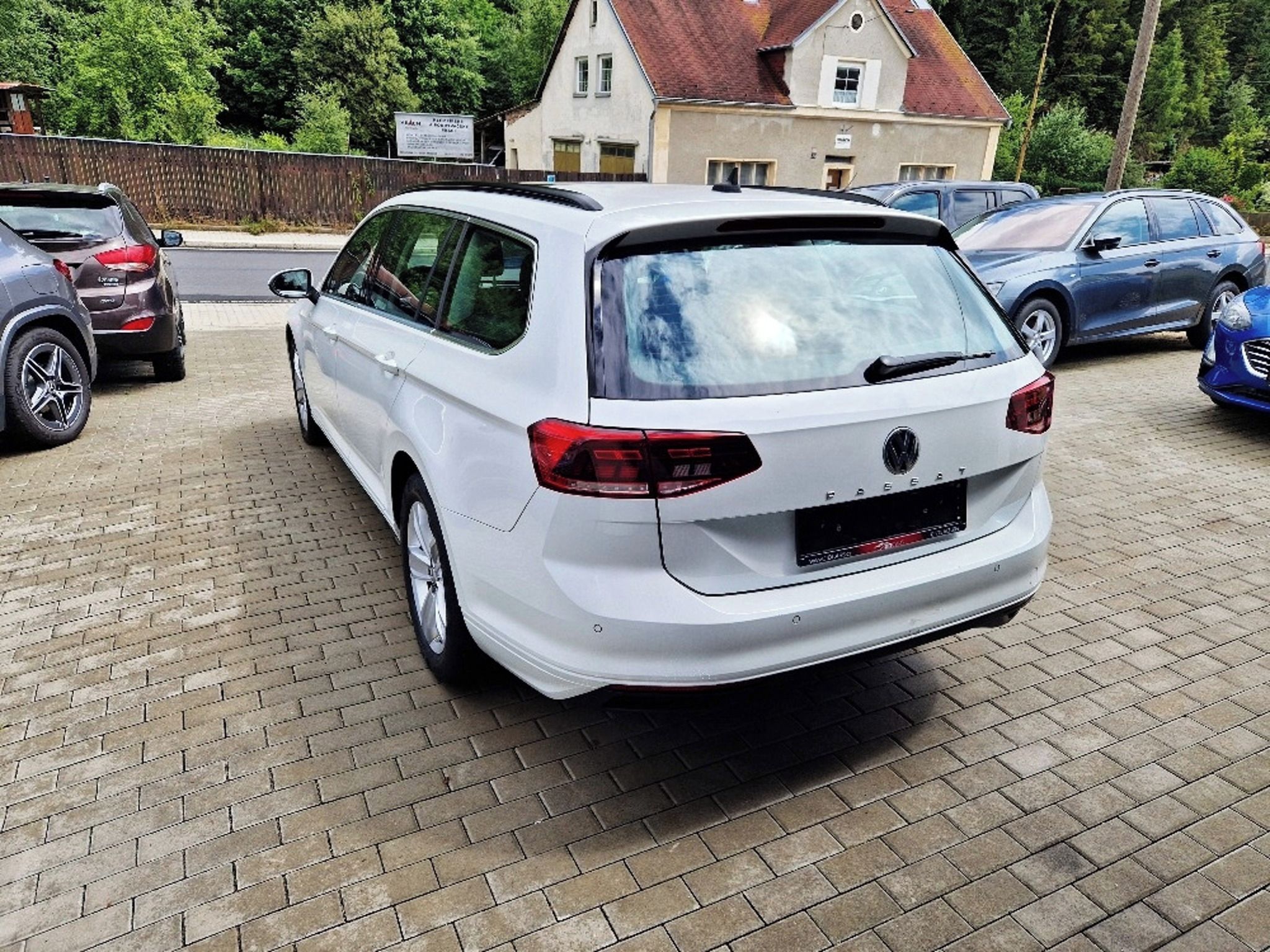 Volkswagen Passat, 2.0 TDi (140 kW) Business - fotka 3