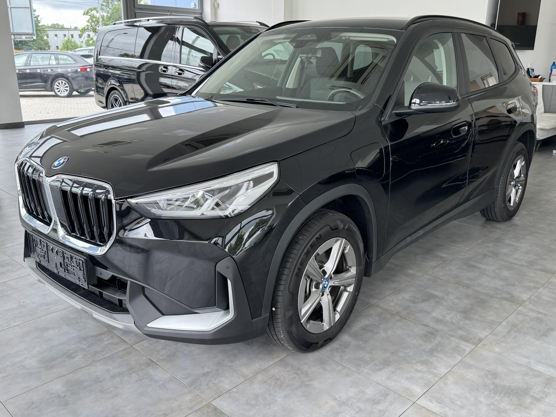 BMW X1, x1 xDrive 25e NAVI LED KAMERA - fotka 3