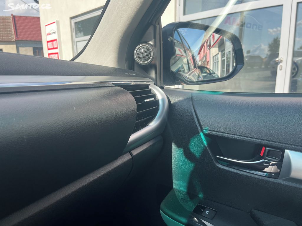 Toyota Hilux, fotka 14