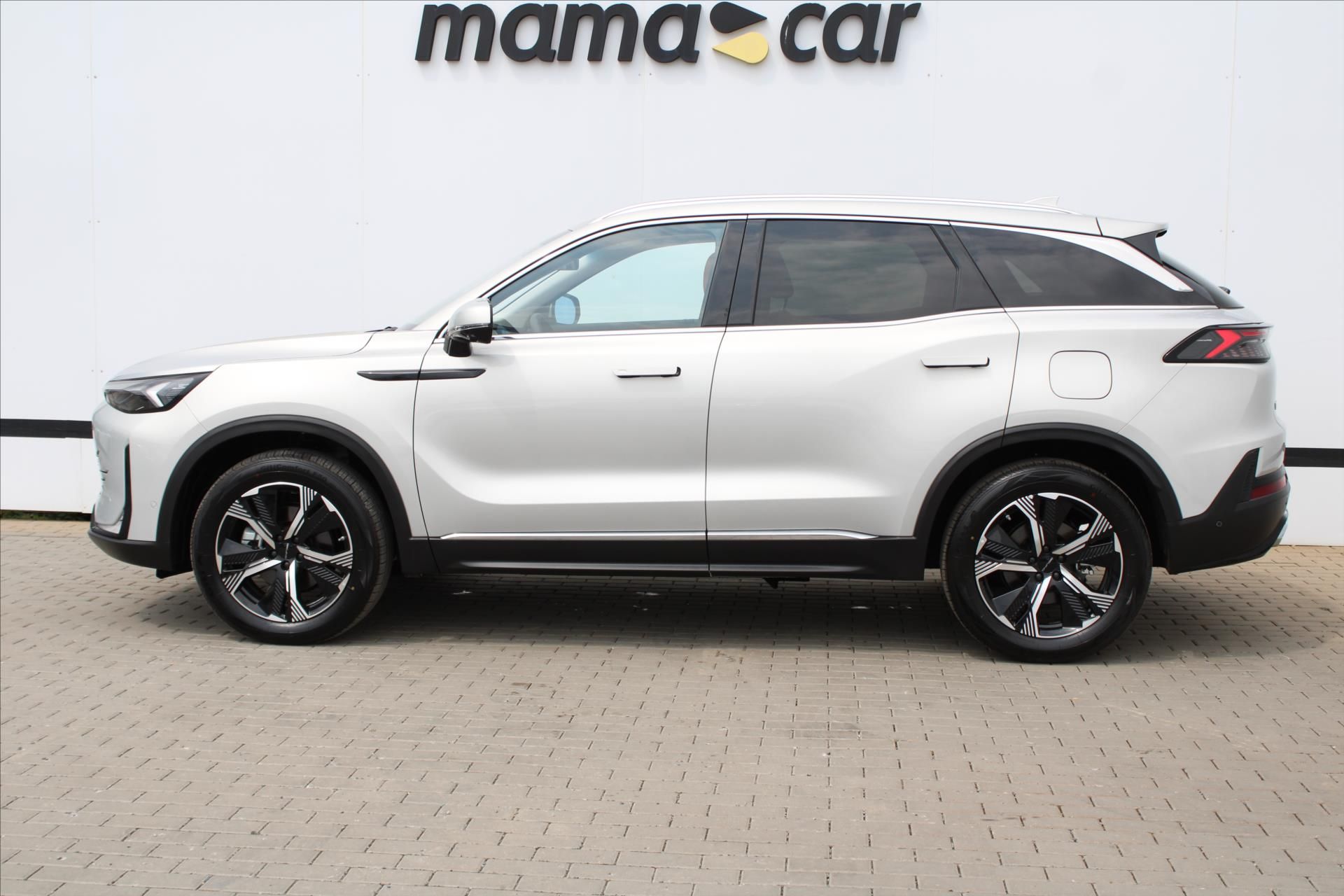BAIC X7, 1.5T 130kW A/T LED PANORAMA - fotka 4