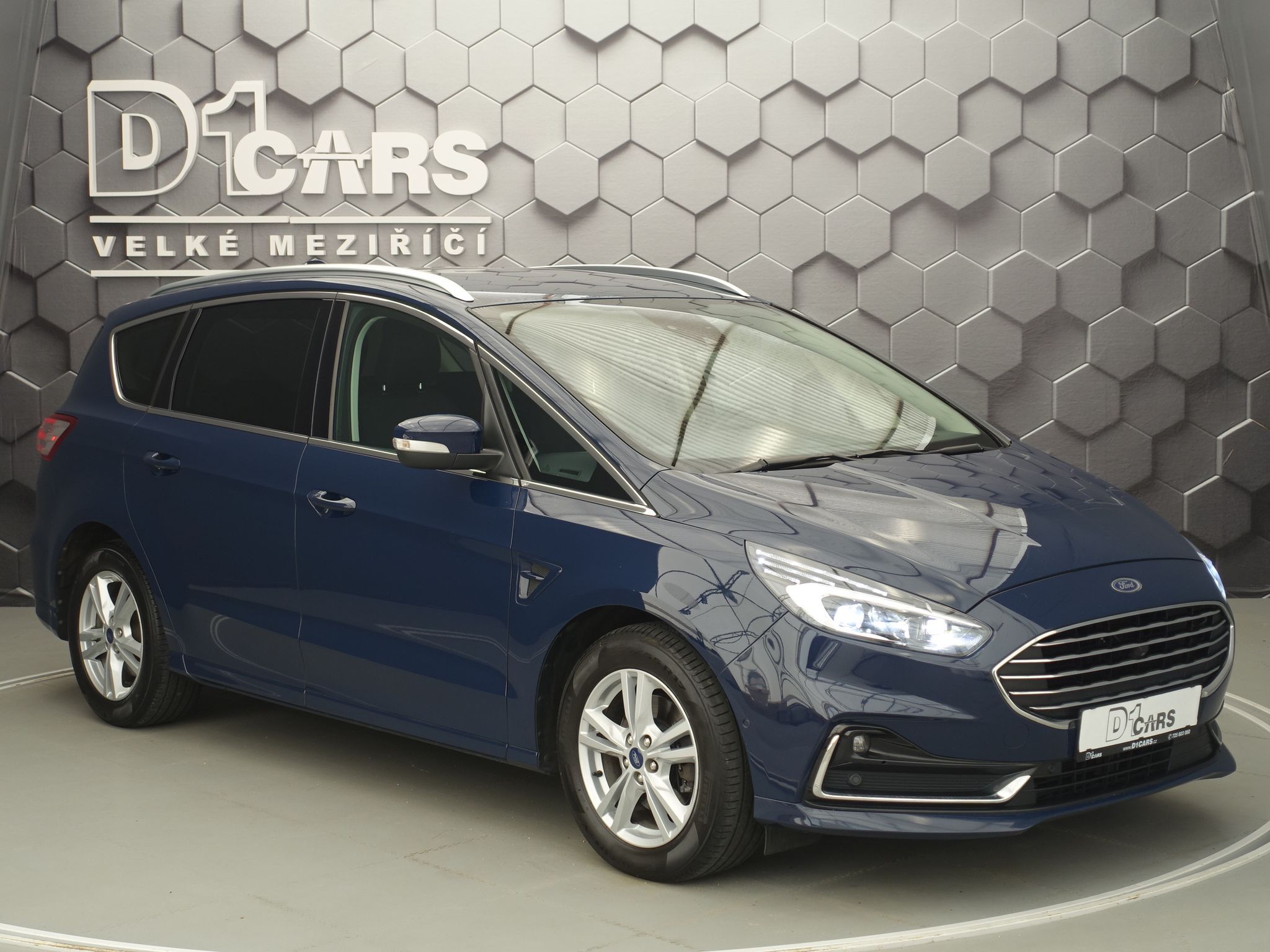 Ford S-MAX, 140 kW, Titanium, tažné, LED - fotka 6