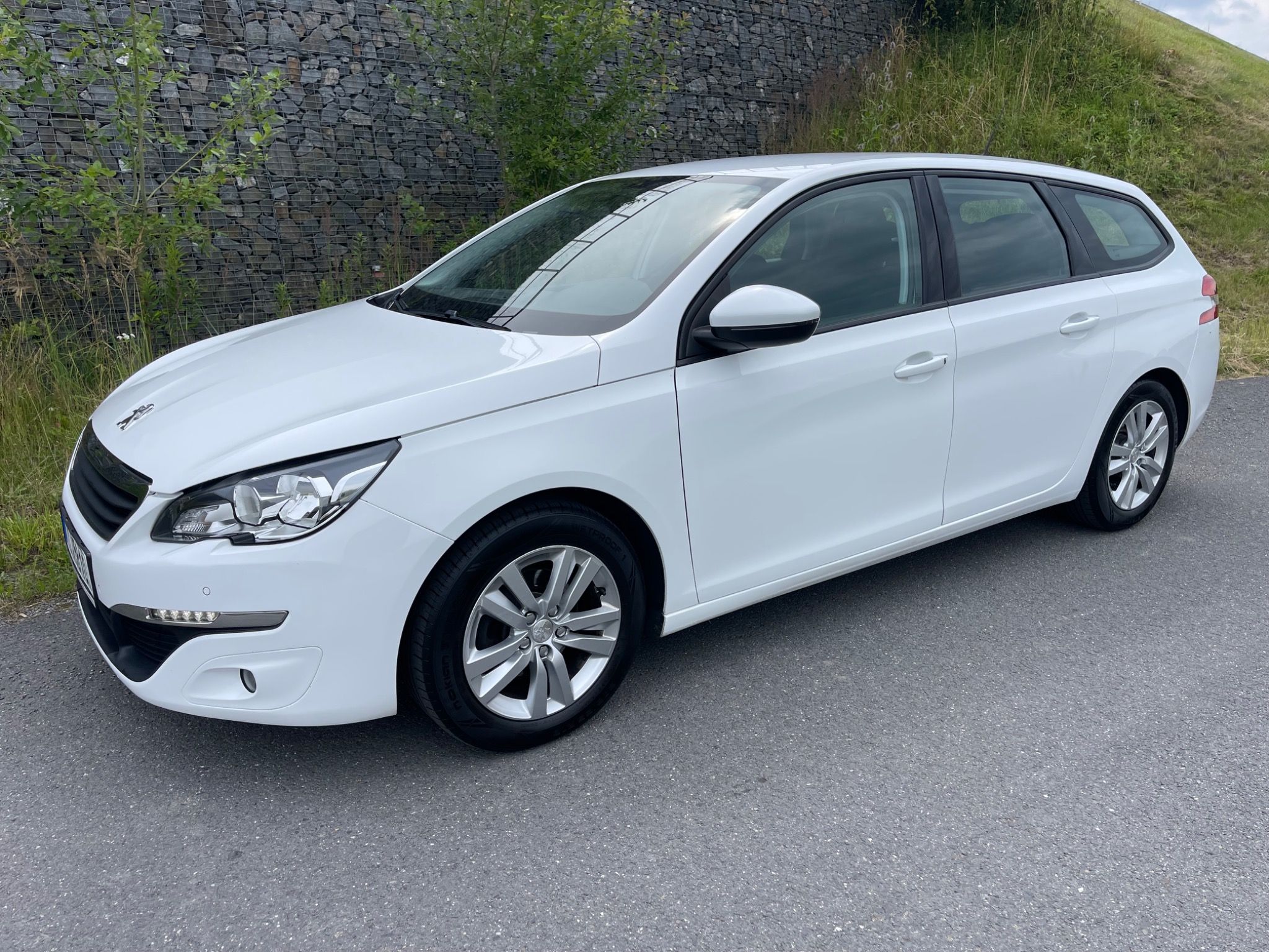 Peugeot 308, 1,6 HDi automat navi s.kniha - fotka 3