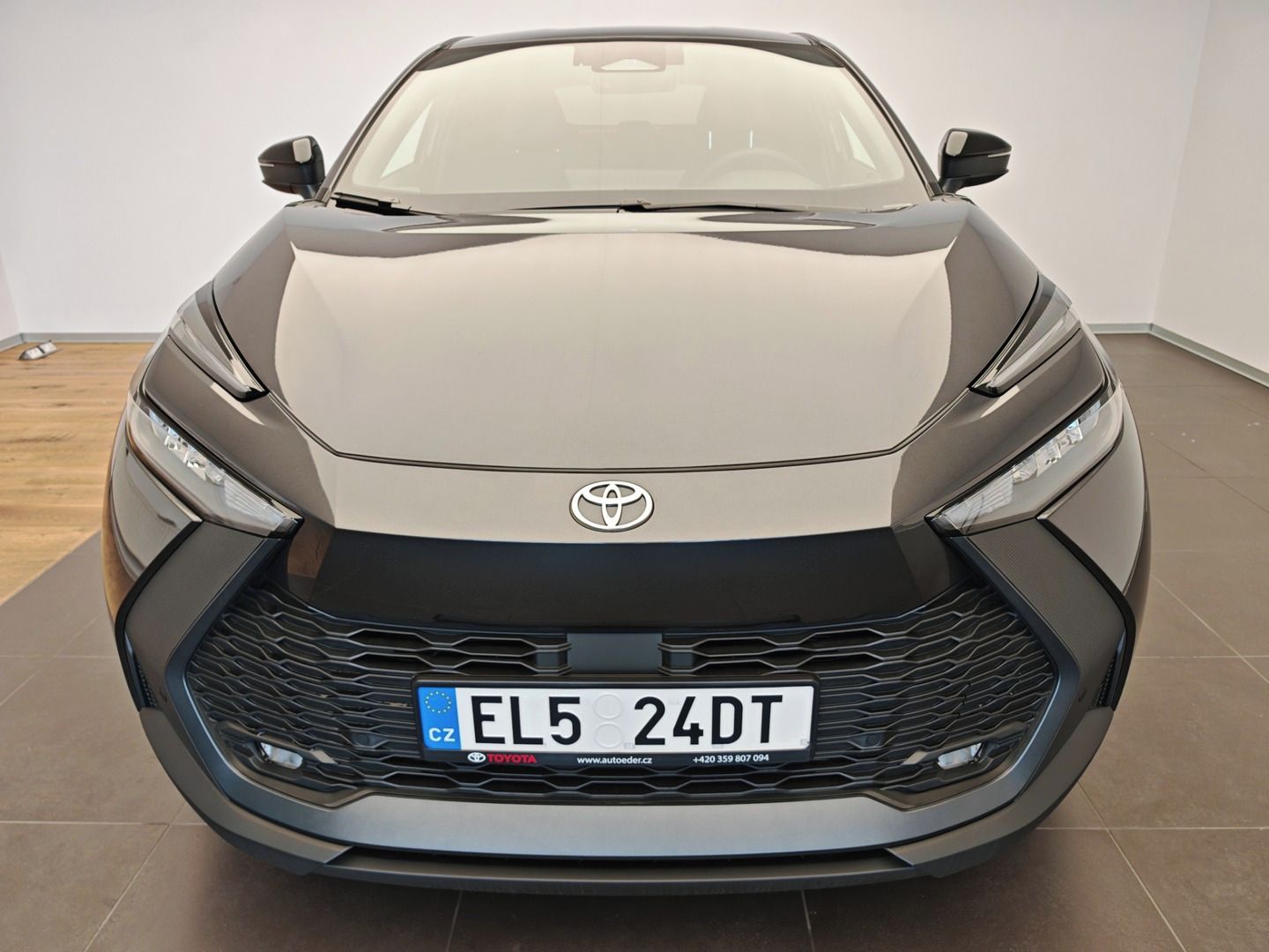 Toyota C-HR, 2.0 PHEV 4x2 Style - fotka 2