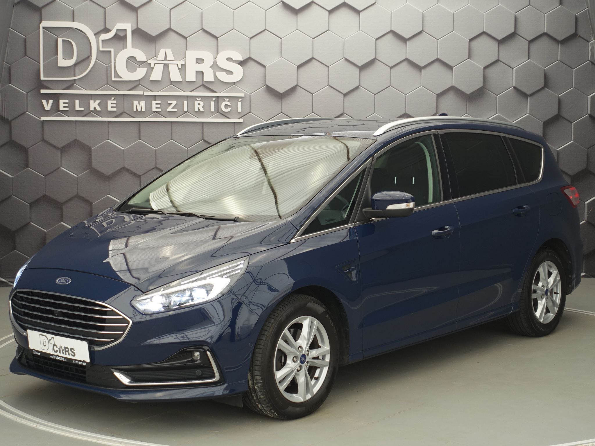 Ford S-MAX, 140 kW, Titanium, tažné, LED