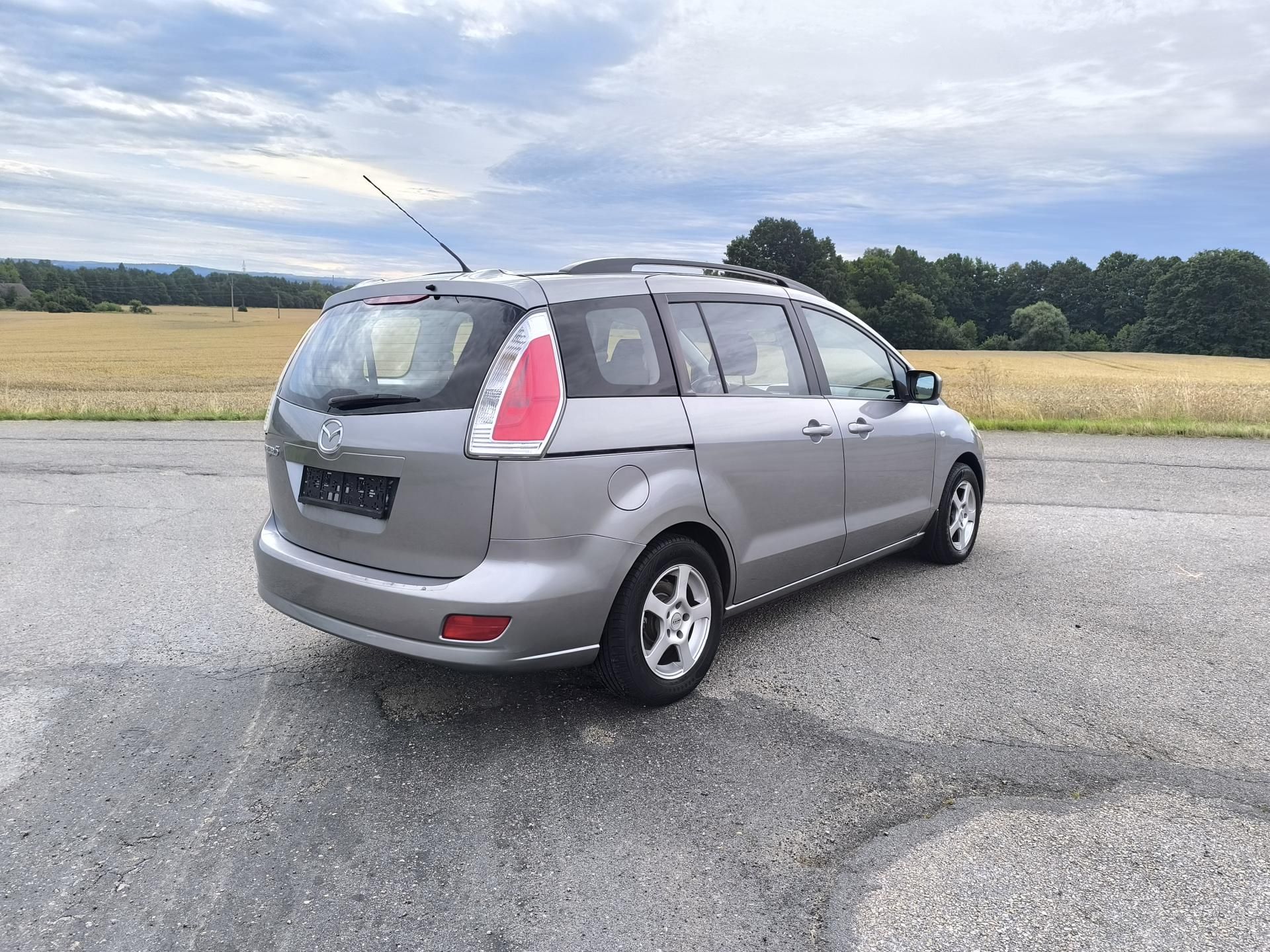 Mazda 5, 2.0 7MÍST - fotka 5